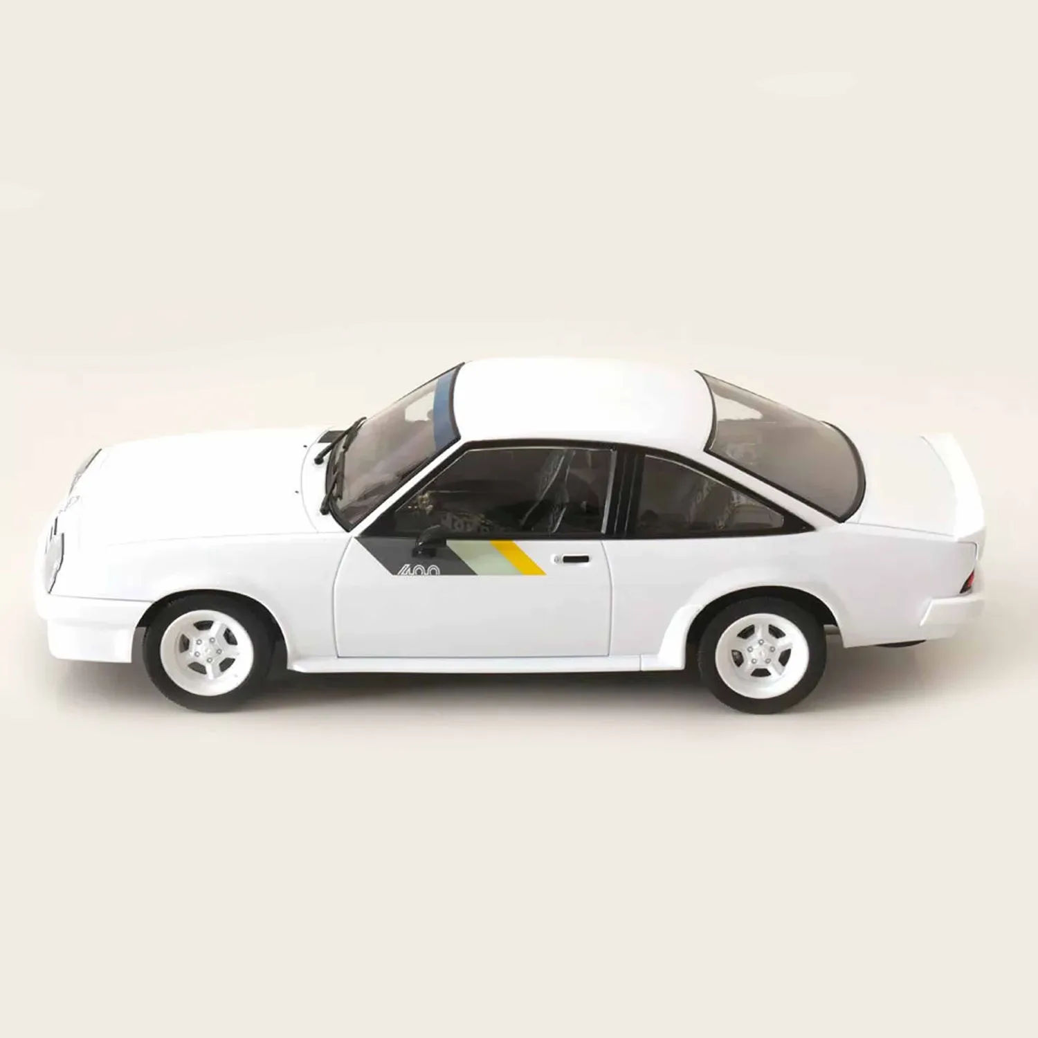 Norev Opel Manta 400 1982 miniature 1/18 blanc