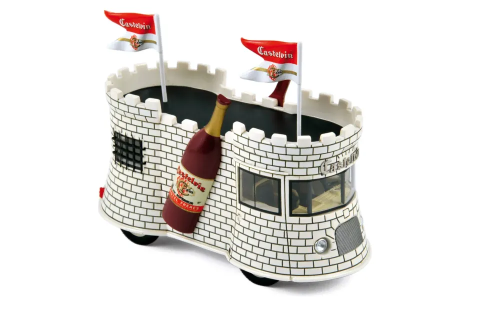 Norev Camion Château Castle 1966 miniature 1/43