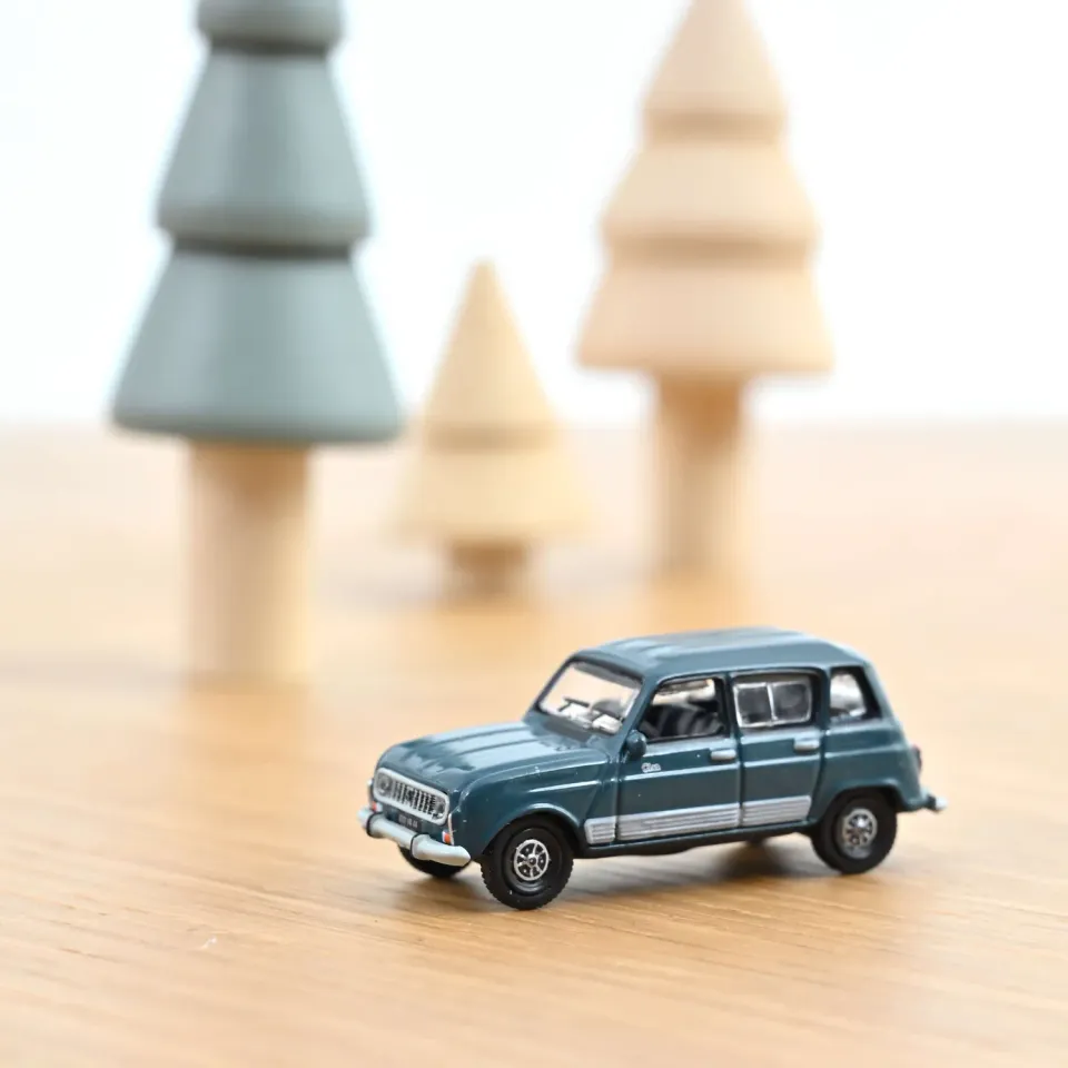 Norev Renault 4 Clan 1986 miniature 1/87 vert séquoia