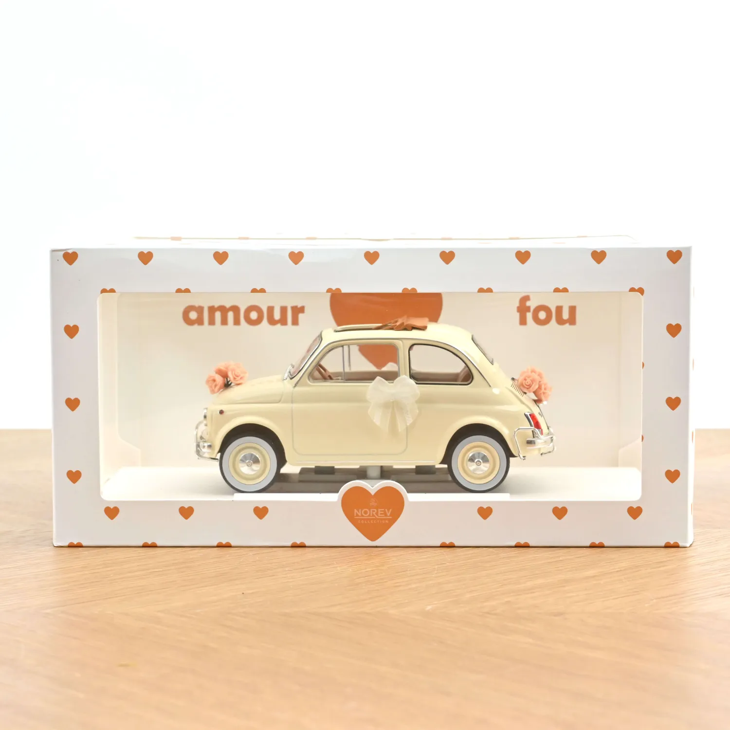 Norev Fiat 500 L 1968 voiture miniature 1/18 mariage ivoire