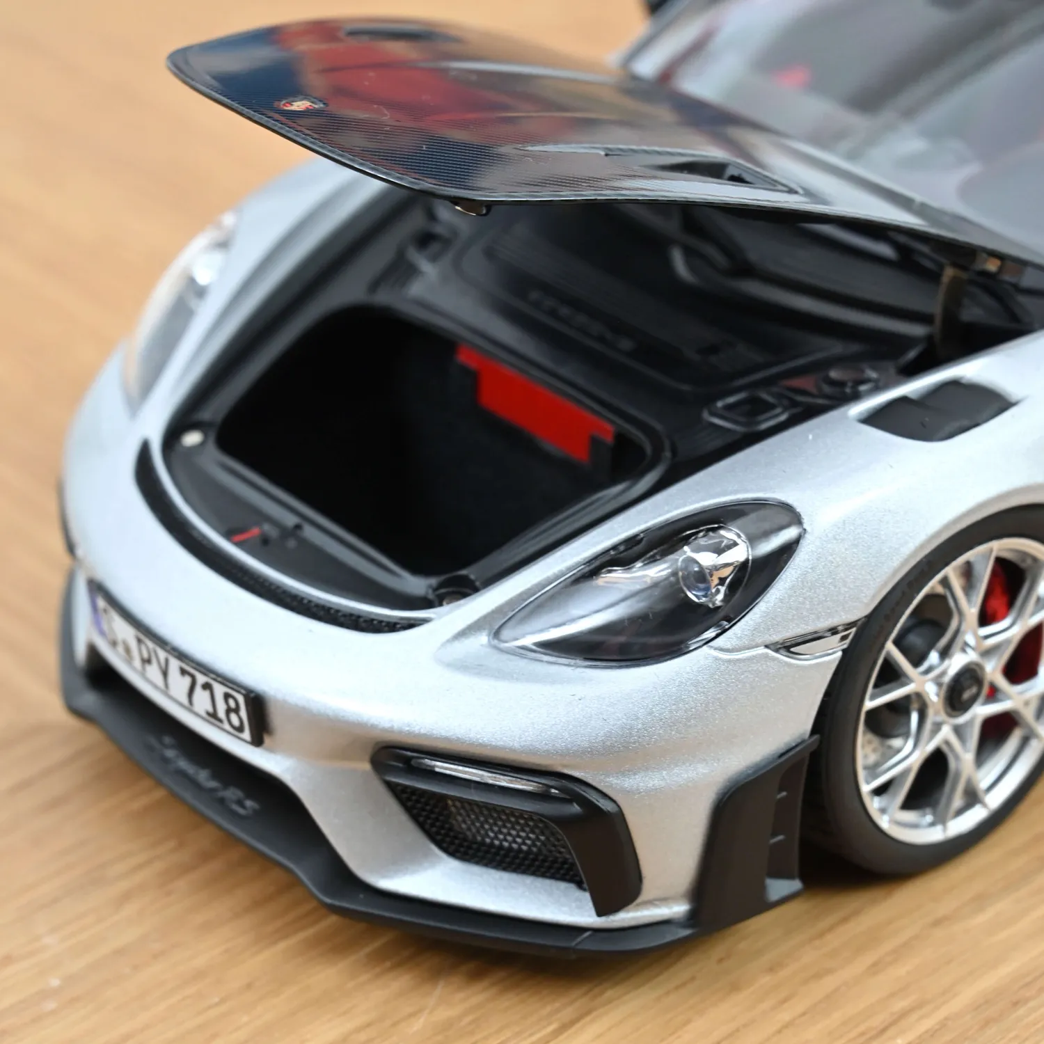 Norev Porsche 718 Spyder RS voiture miniature 1/18 GT argent