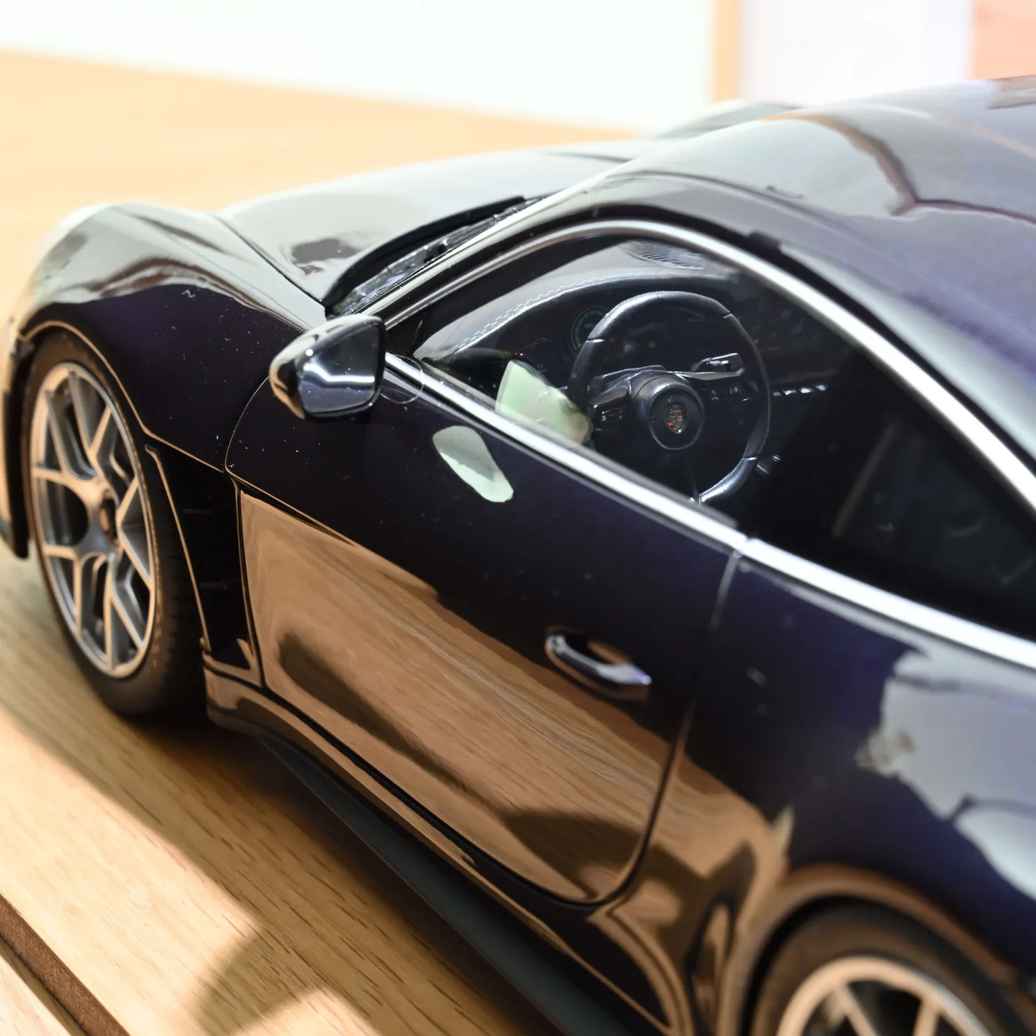 Norev Porsche 911 S/T 2023 miniature 1/12 viola 300pcs