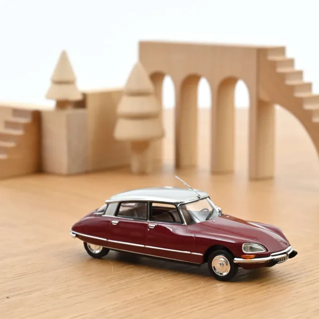 Norev Citroën DS 23 Pallas 1972 miniature 1/43 rouge grenade
