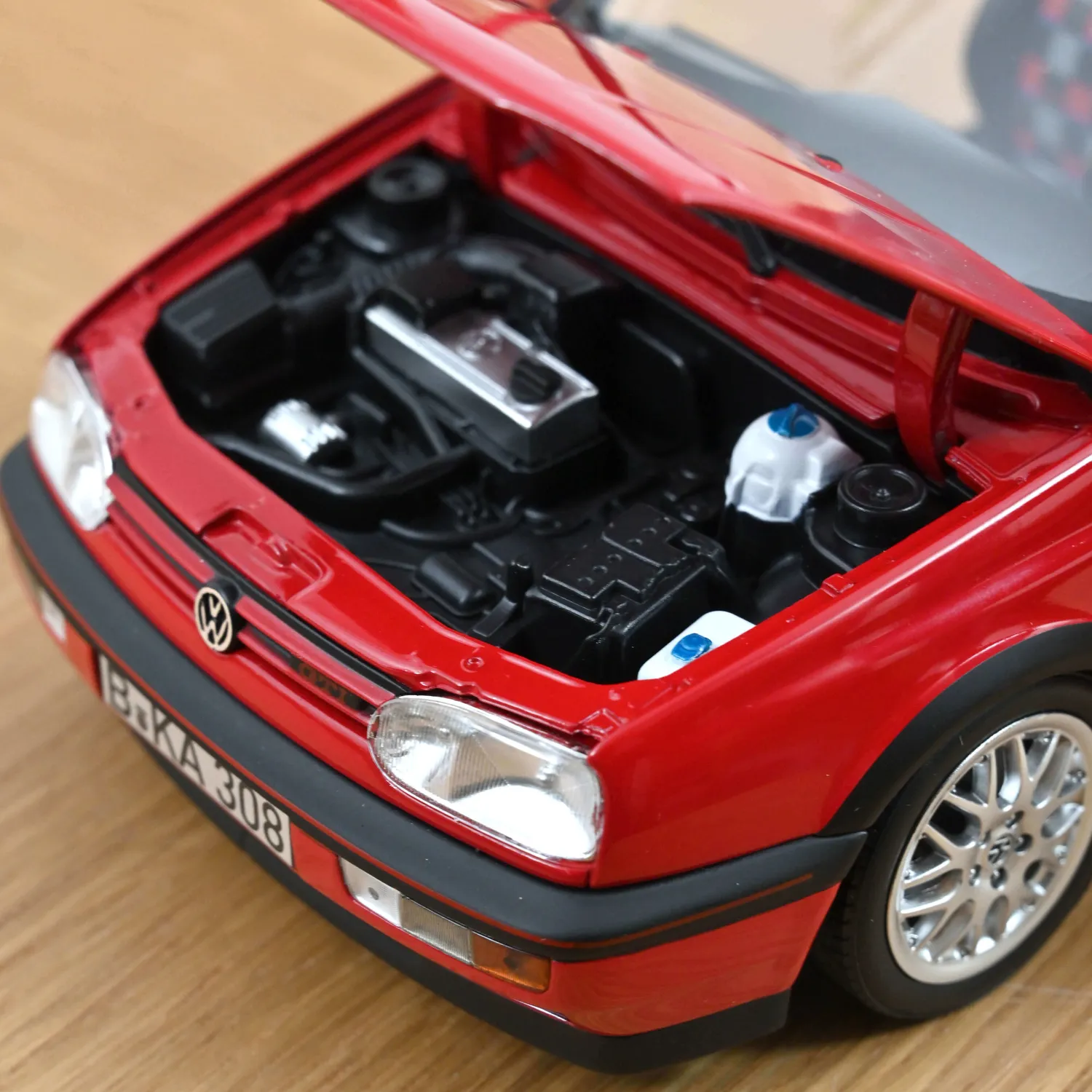 Norev VW Golf GTI 1996 Rouge Flash miniature 1/18 youngtimer