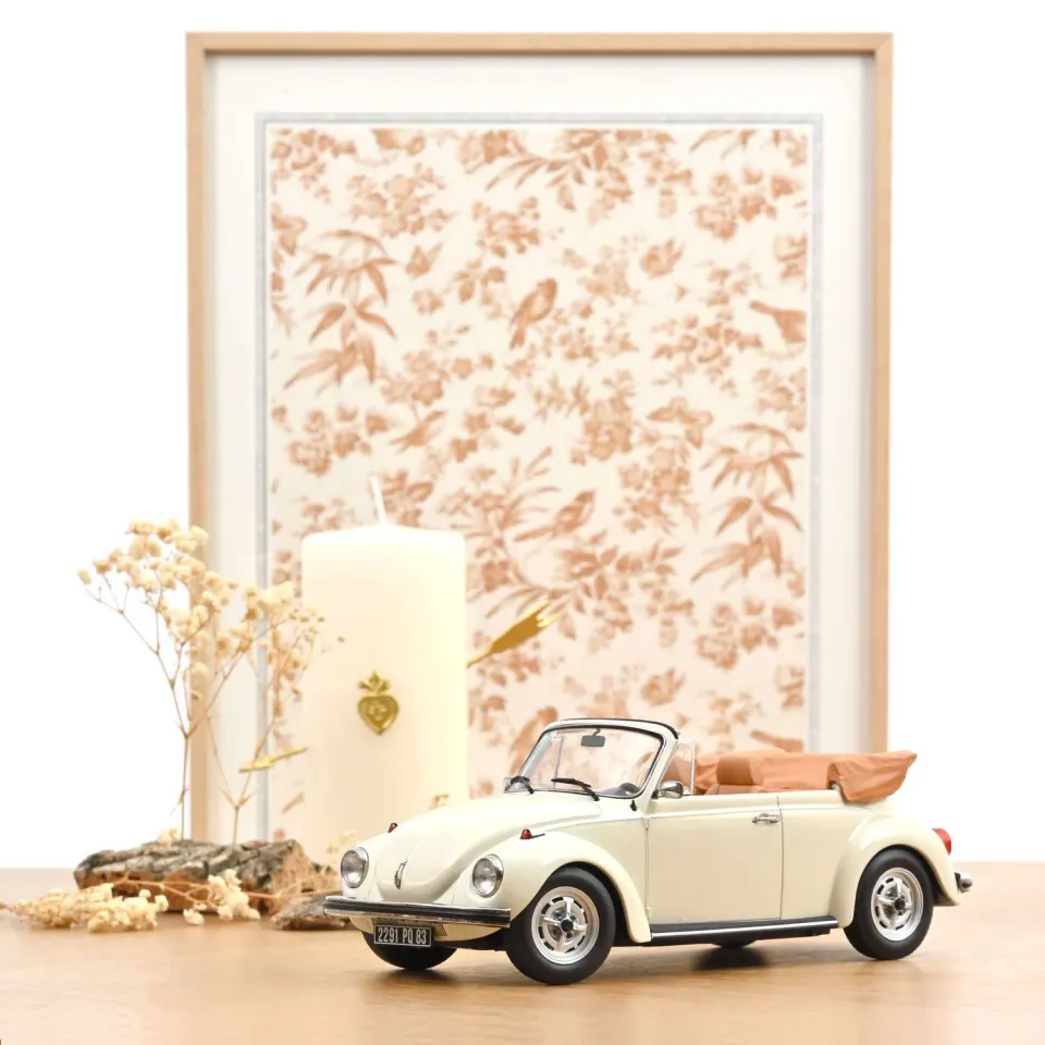 Norev VW 1303 Coccinelle Cabriolet 1972 voiture miniature 1/18 crème