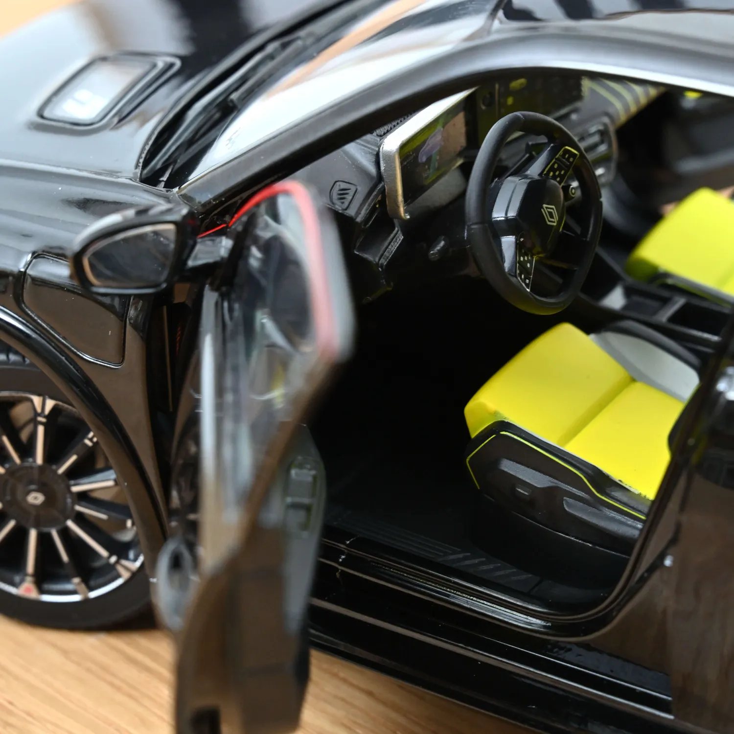 Norev Renault 5 E-Tech 2024 miniature 1/18 noir étoilé