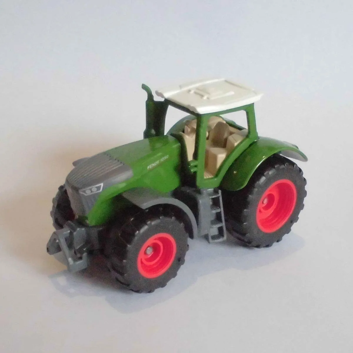 SIKU 1645 Tracteur remorque forestière miniature vert 14,7cm
