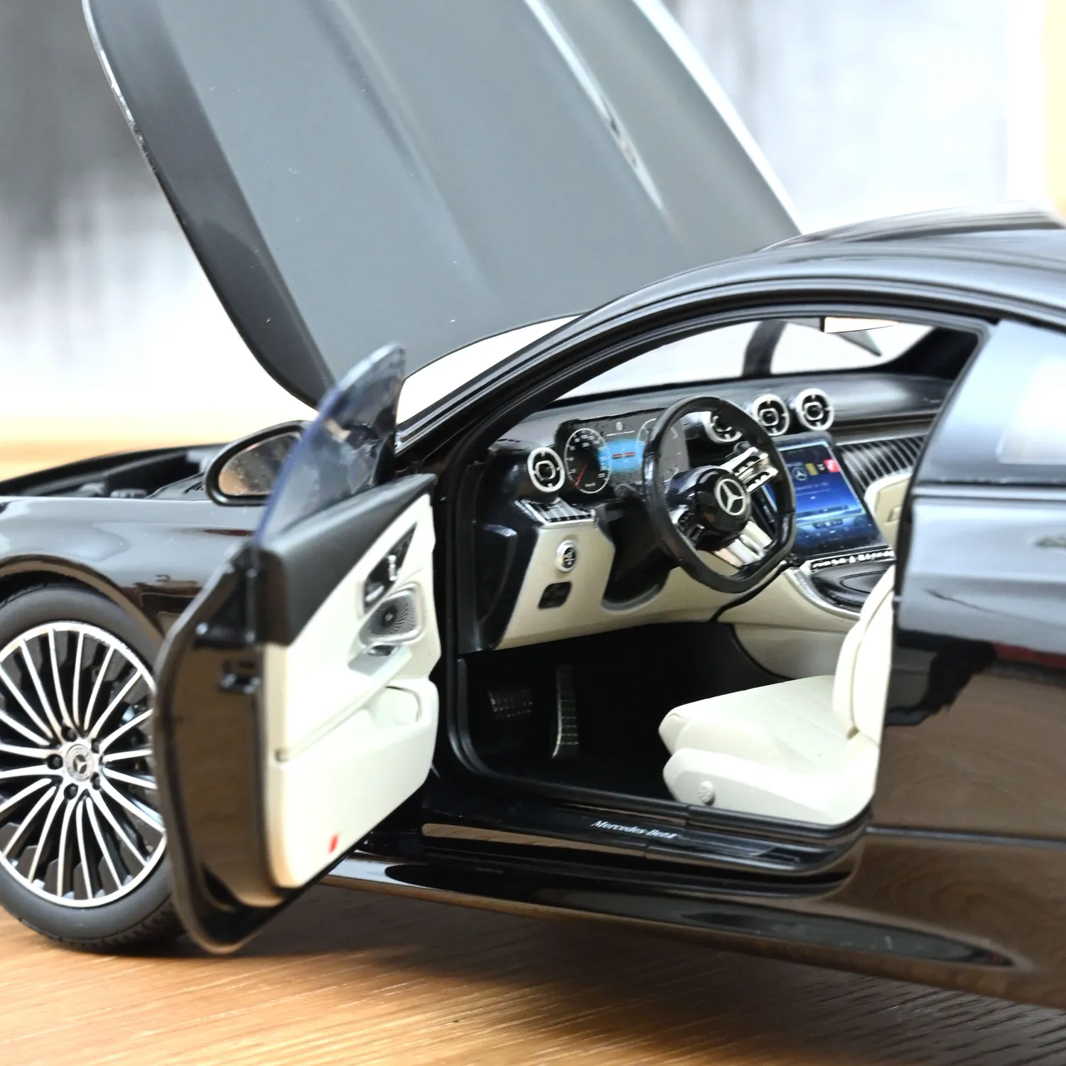 Norev Mercedes CLE Coupé 2024 miniature 1/18 noir obsidienne