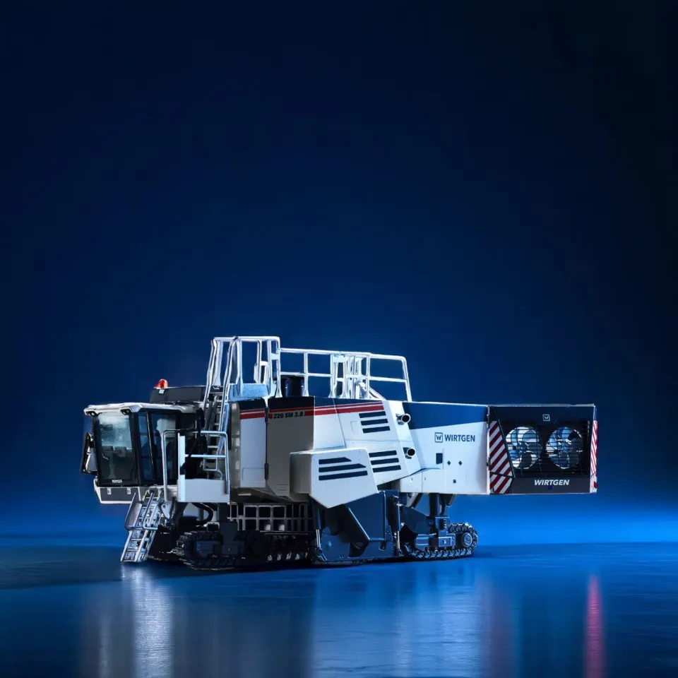 NZG Wirtgen 220SM 3.8 raboteuse miniature 1:50 zinc