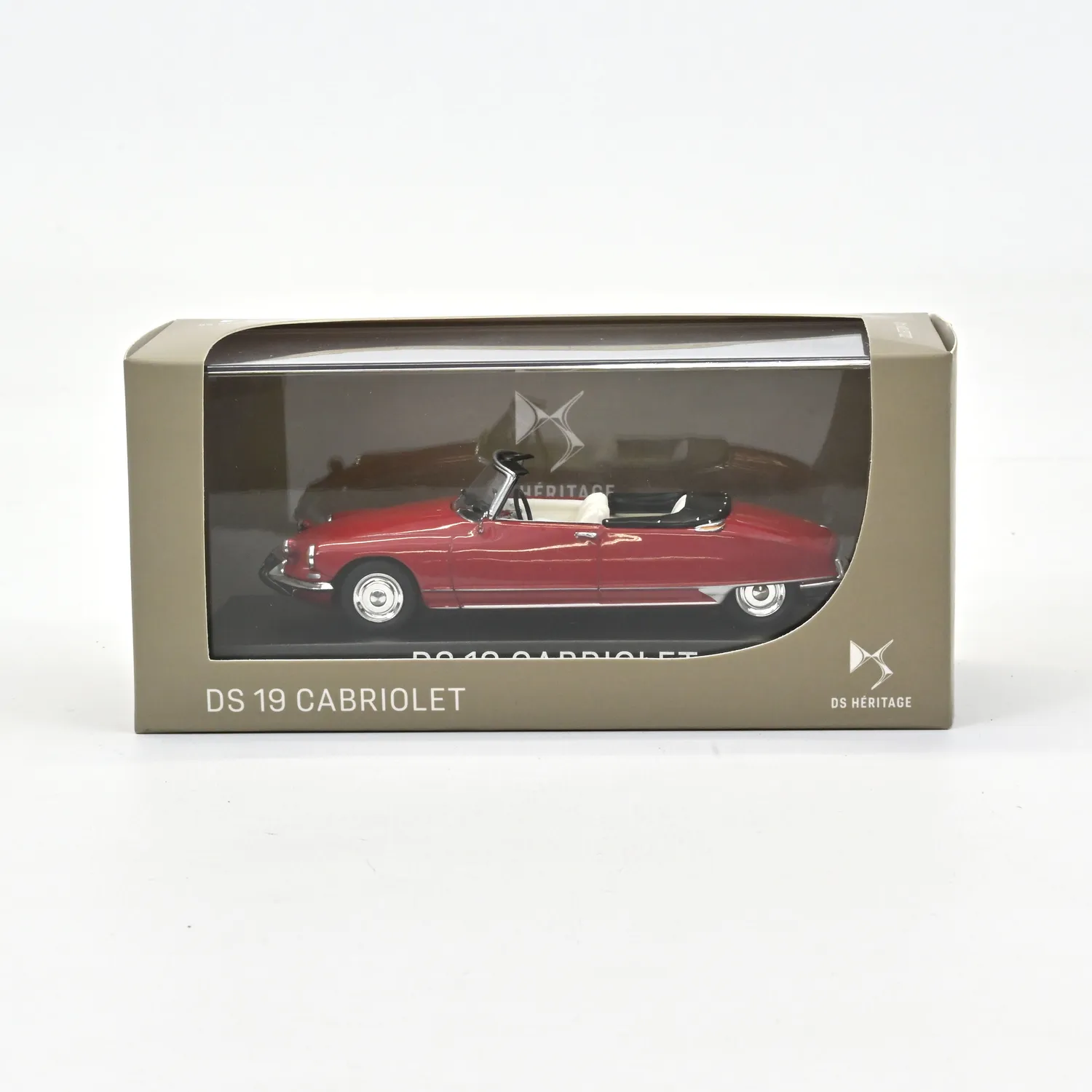 Norev DS 19 Cabriolet voiture miniature 1/43 rouge cornaline