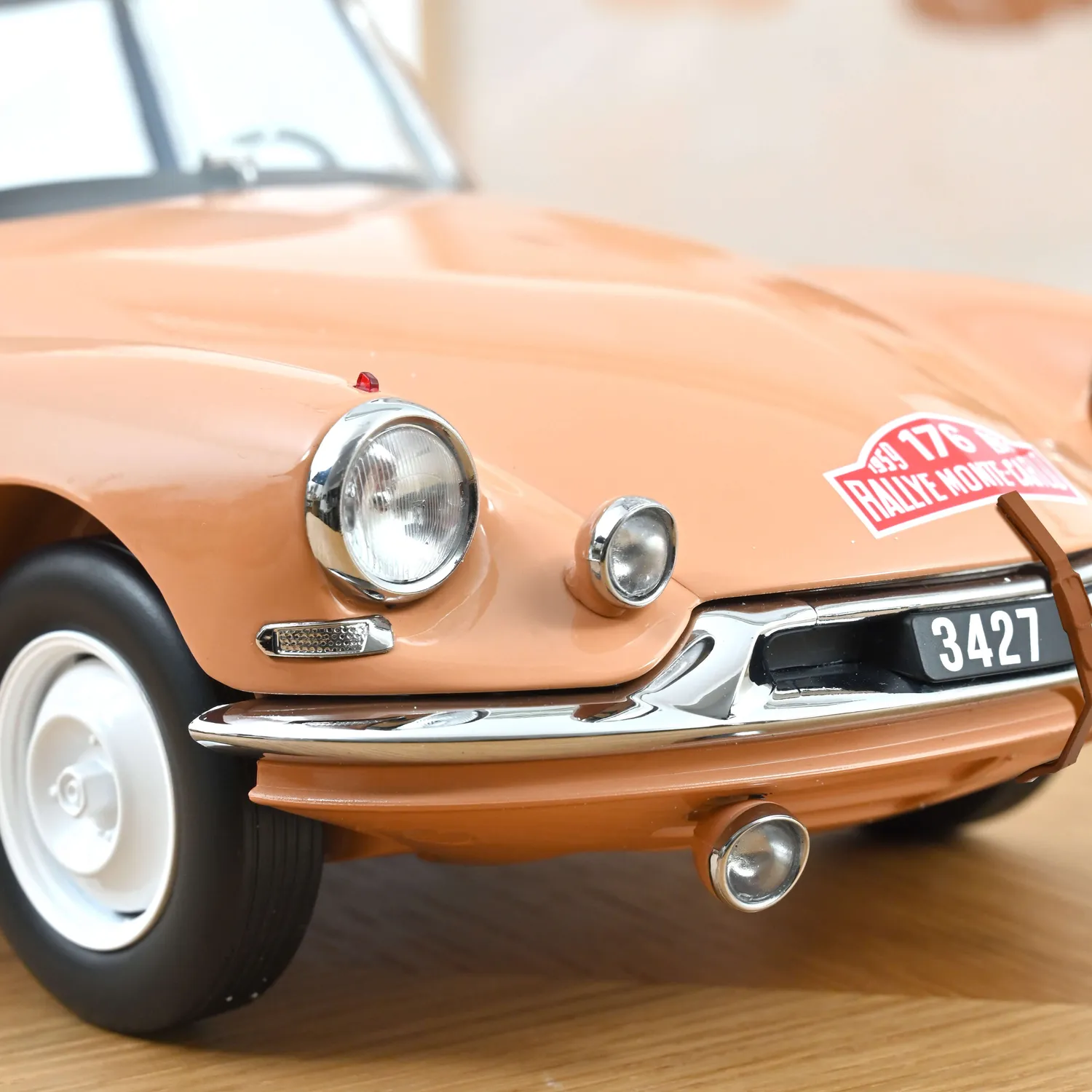 Norev Citroën ID 19 1959 miniature Monte-Carlo 1/12 300pcs
