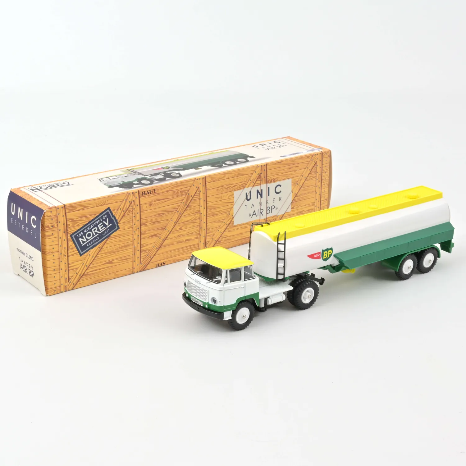 Norev Unic Esterel Tanker Air BP camion 1/43 à phares