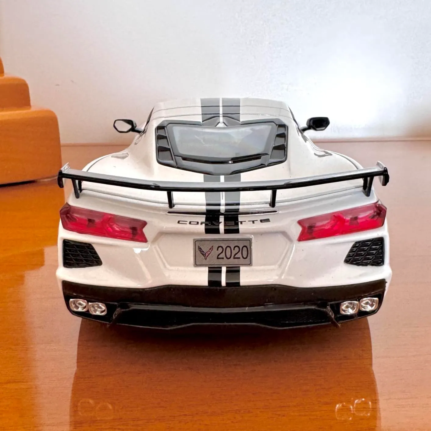 Maisto Chevrolet Corvette Stingray voiture miniature coupé 1/18