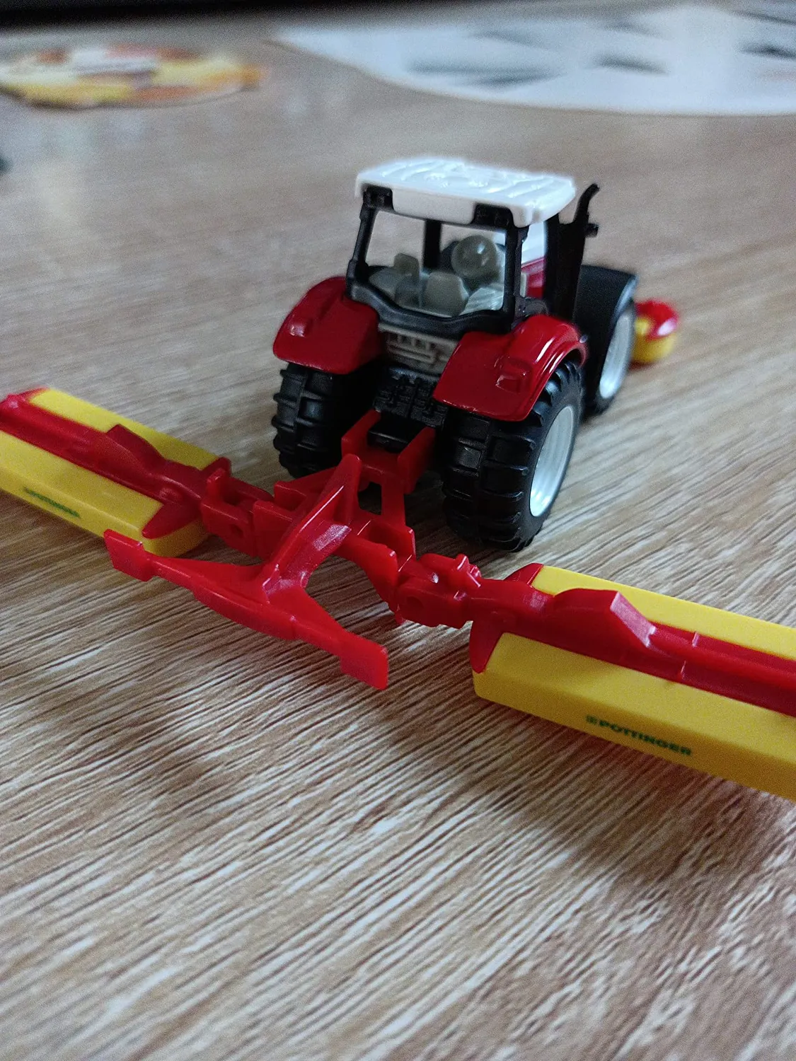 SIKU 1672 Tracteur Steyr faucheuses miniature rouge 11,3cm