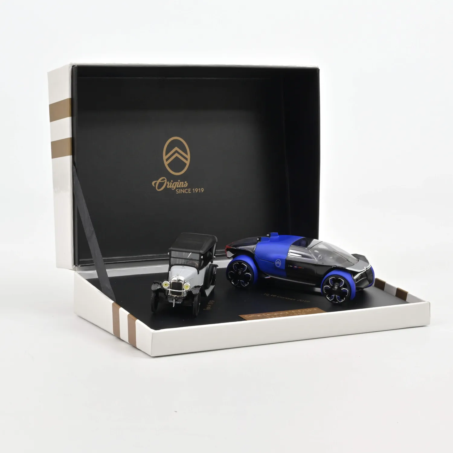 Norev Type A + 19_19 Concept voiture miniature 1/43 coffret