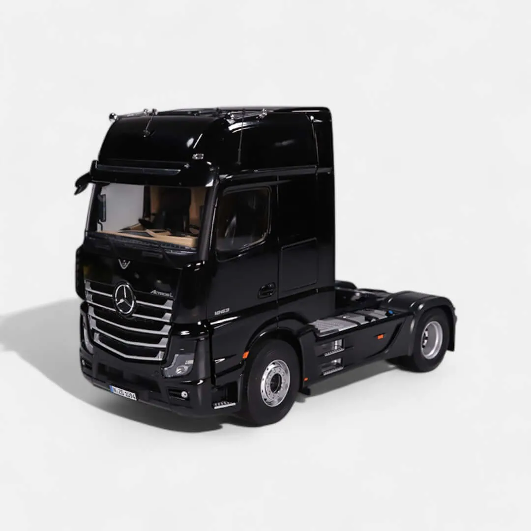 NZG Mercedes-Benz Actros L camion miniature blanc décoré 1:18