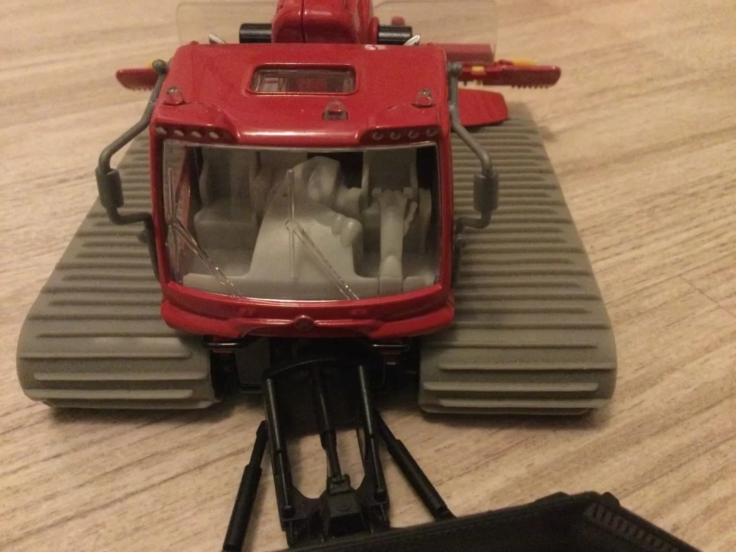 SIKU Super 4914 dameuse Pistenbully 600 rouge 19,5 cm