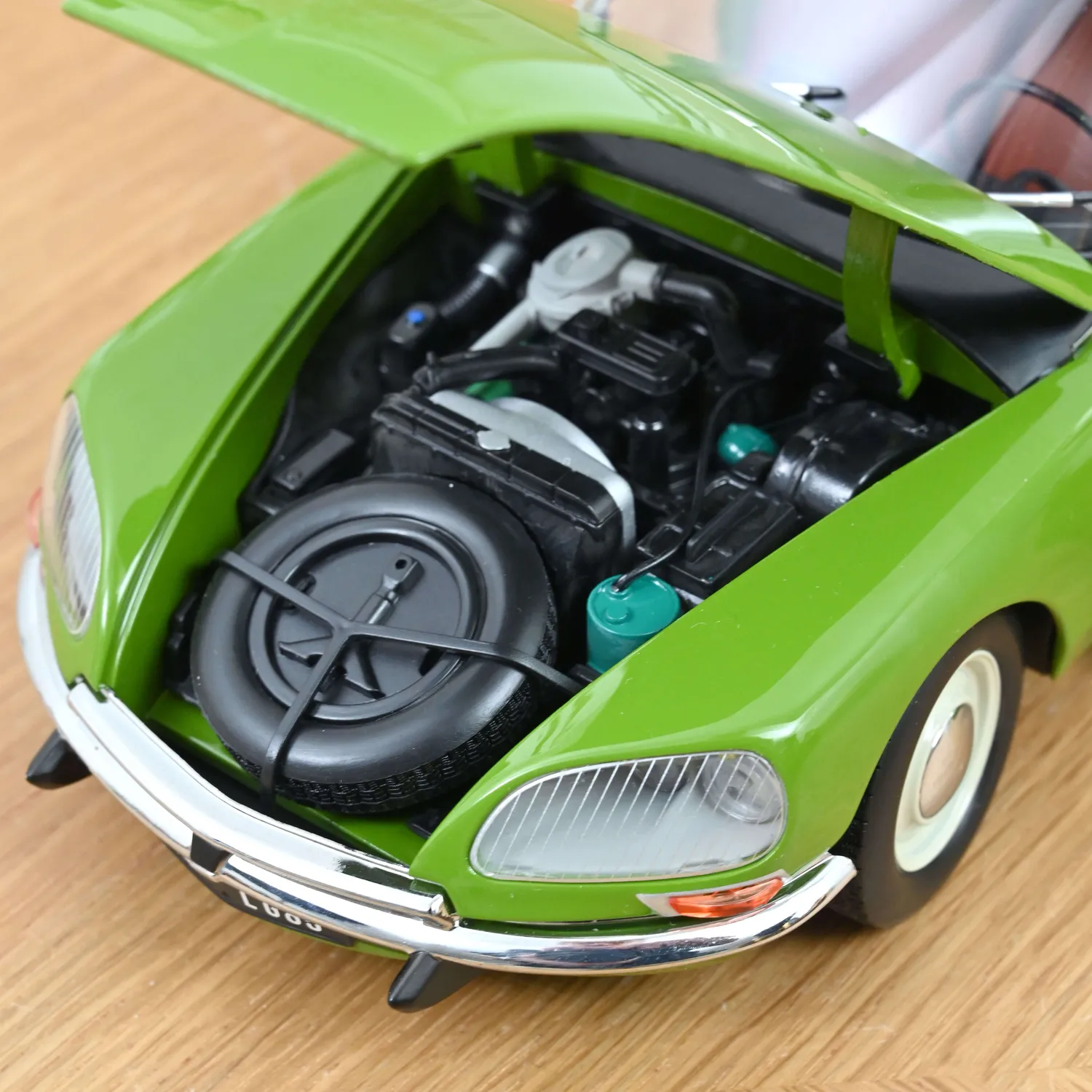 Norev Citroën Break 21 1970 miniature 1/18 vert musciné 200 pcs