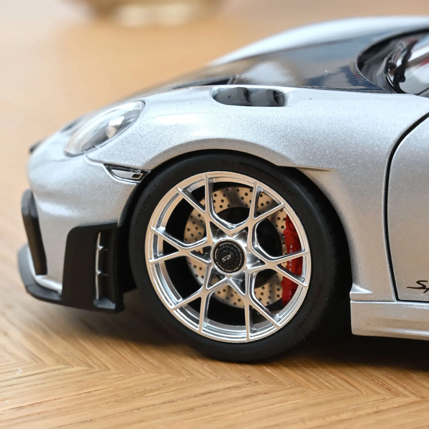 Norev Porsche 718 Spyder RS voiture miniature 1/18 GT argent