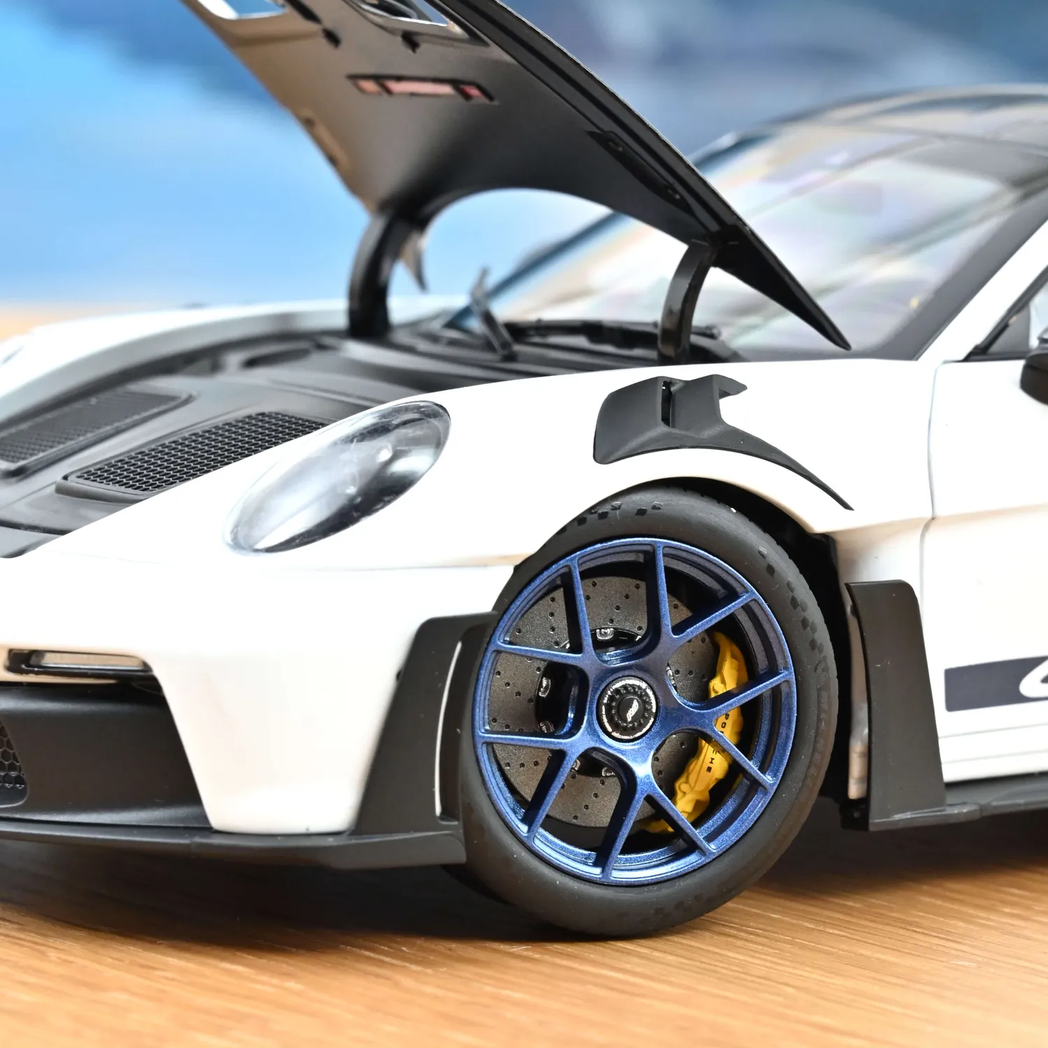 Norev Porsche 911 GT3 RS Pack Weissach 2022 miniature 1/18 blanc