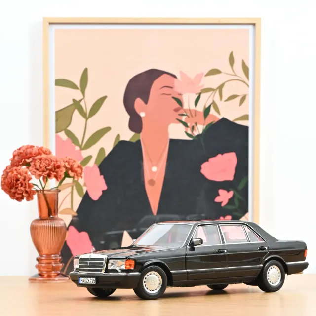 Norev Mercedes-Benz 560 SEL 1991 voiture miniature 1/18 noir youngtimer