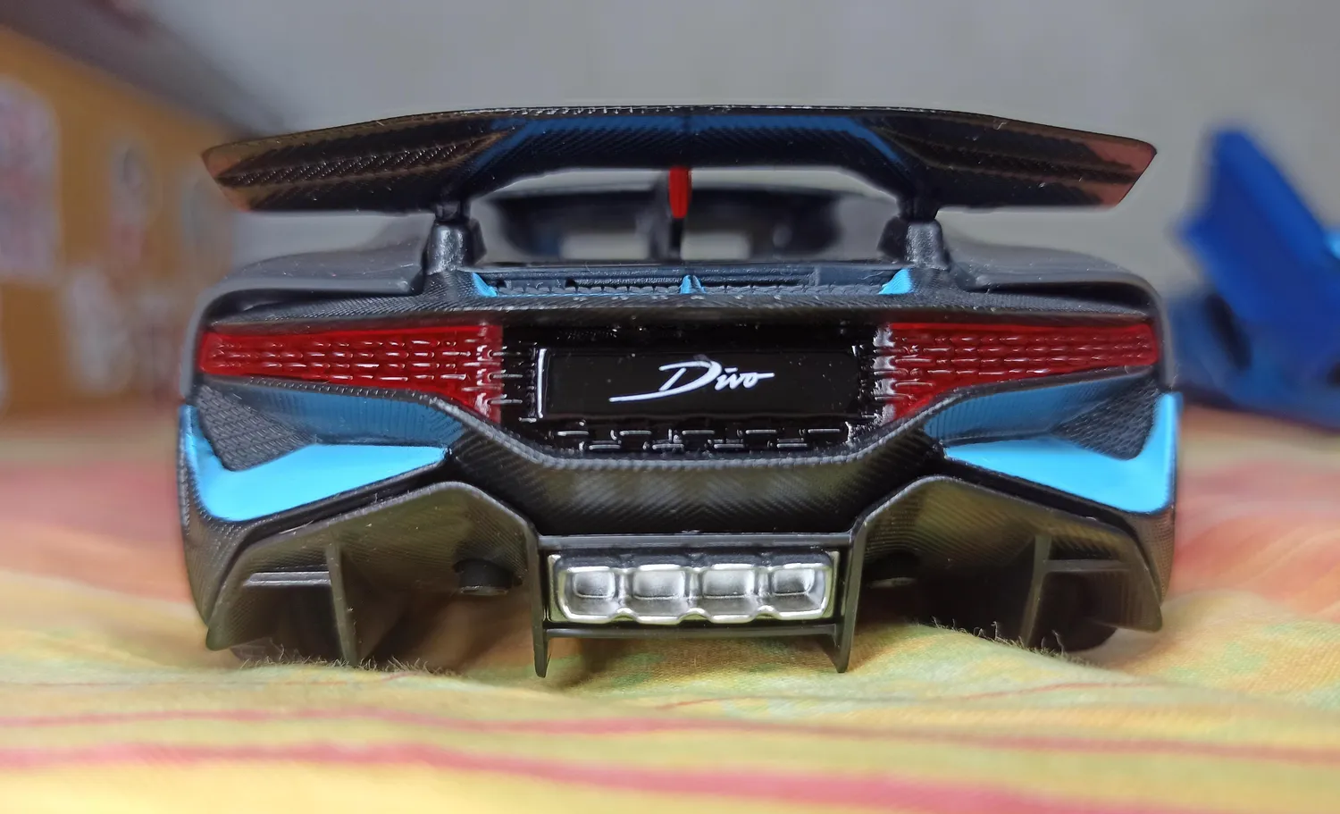 Maisto Bugatti Divo 390642 voiture miniature 1/24 gris foncé