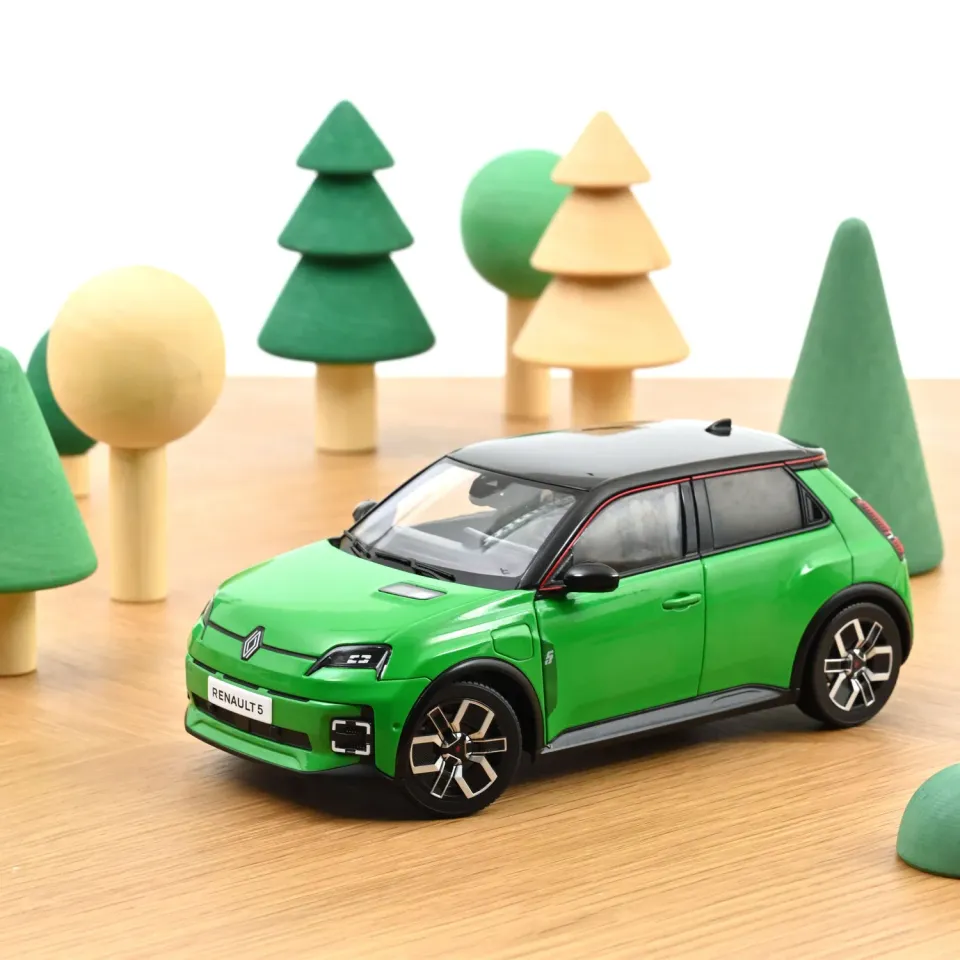 Norev Renault 5 E-Tech 2024 voiture miniature 1/18 Vert Pop Noir