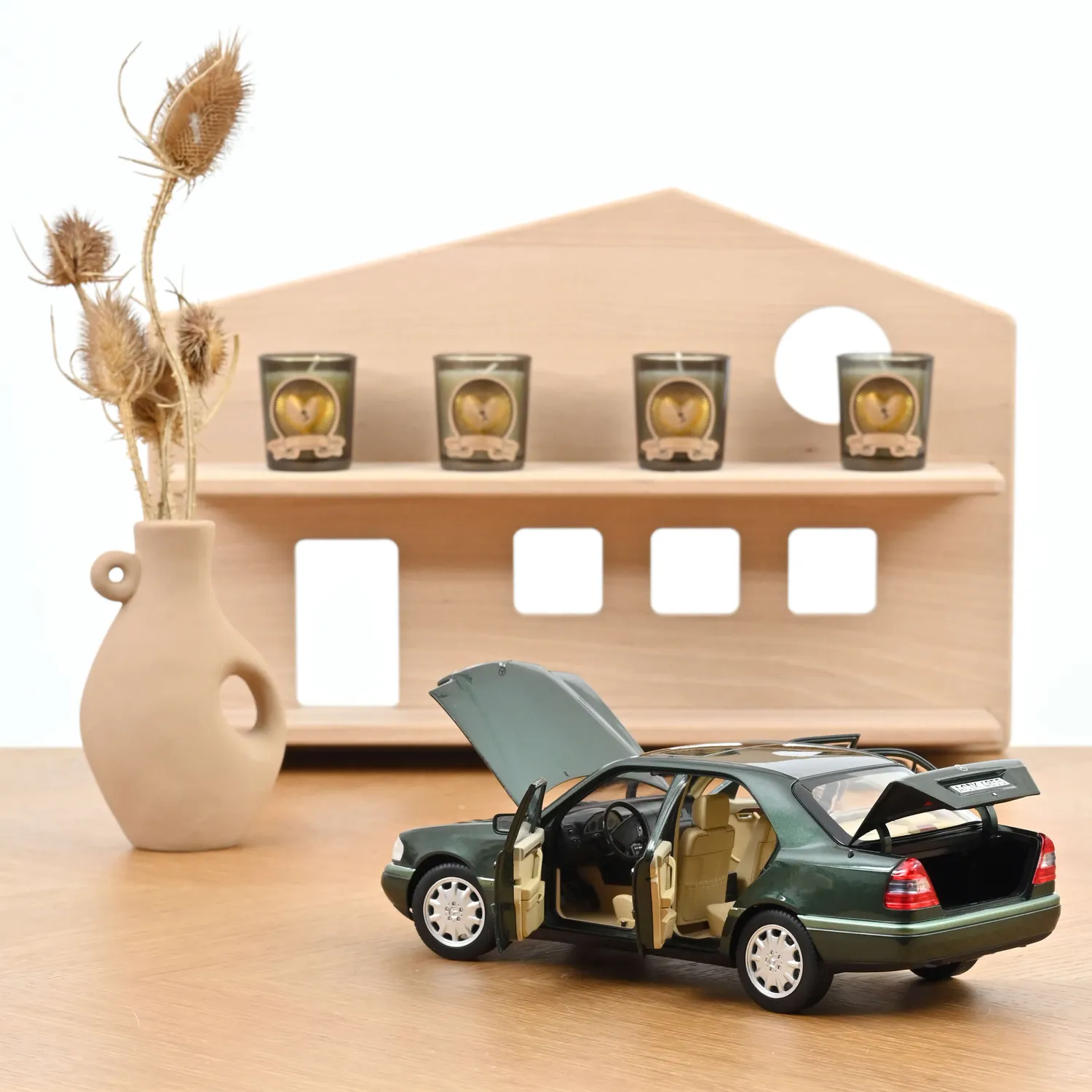 Norev Mercedes Classe C 1993 miniature 1/18 vert malachite