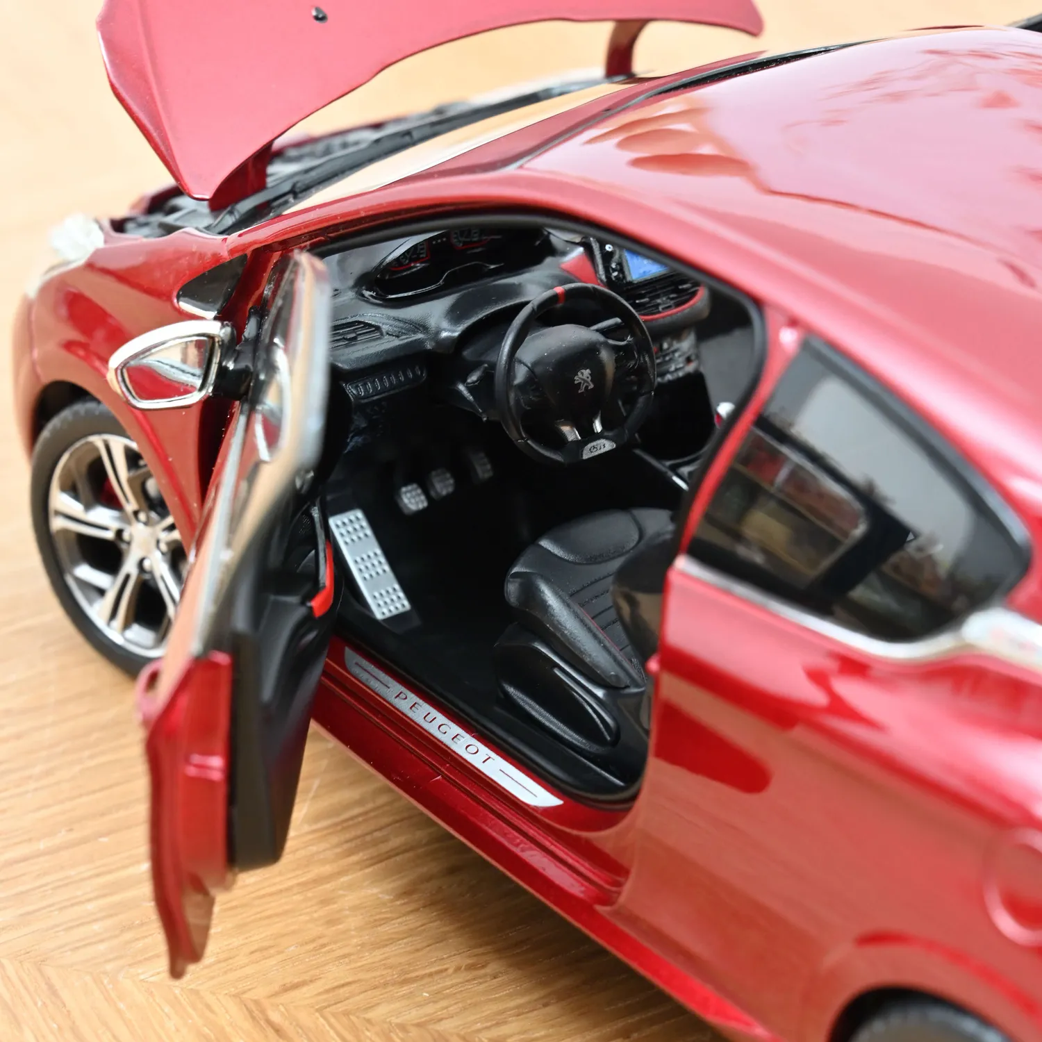 Norev Peugeot 208 GTi 2013 miniature 1/18 rouge rubis 4 ouvrants