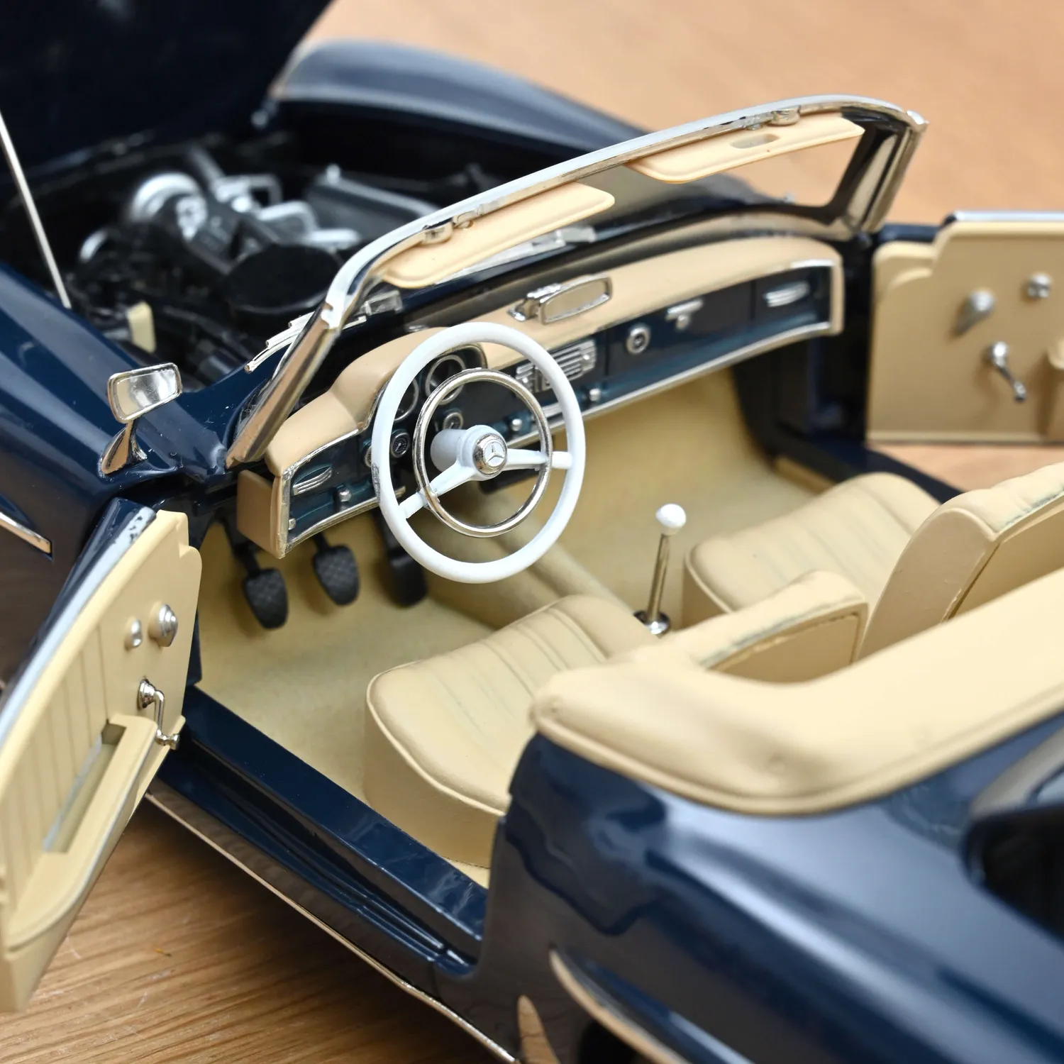 Norev Mercedes 190 SL 1957 miniature bleu moyen 1/18 ouvrants