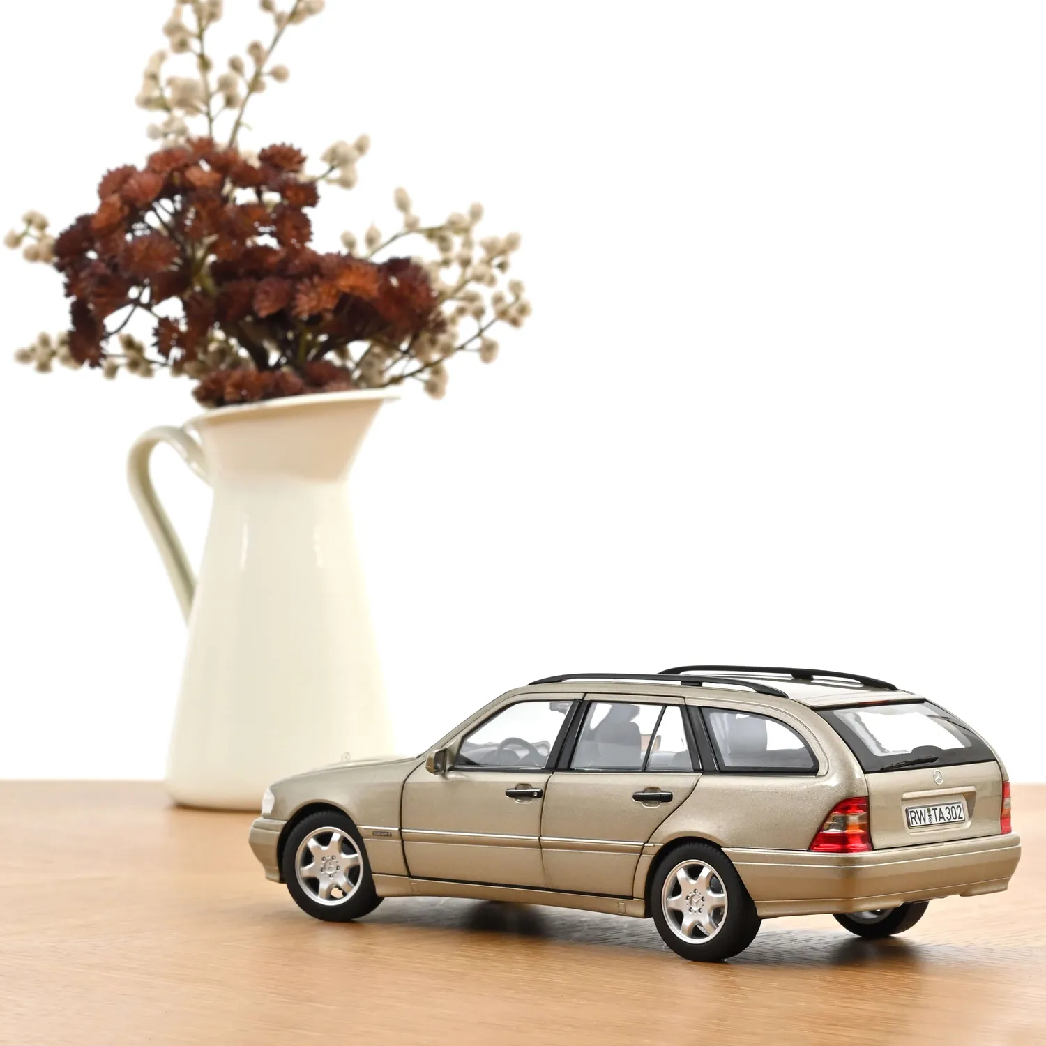 Norev Mercedes Classe C T-Model 1997 miniature 1/18 argent fumé