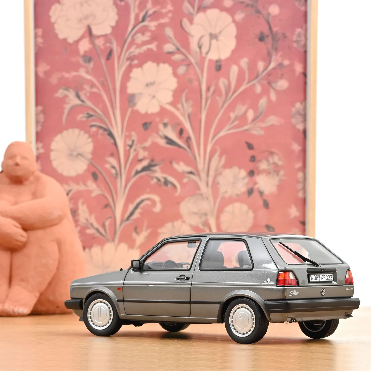 Norev VW Golf Champion 1990 miniature 1/18 grise