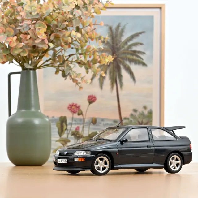 Norev Ford Escort Cosworth 1992 miniature 1/18 vert Colvert