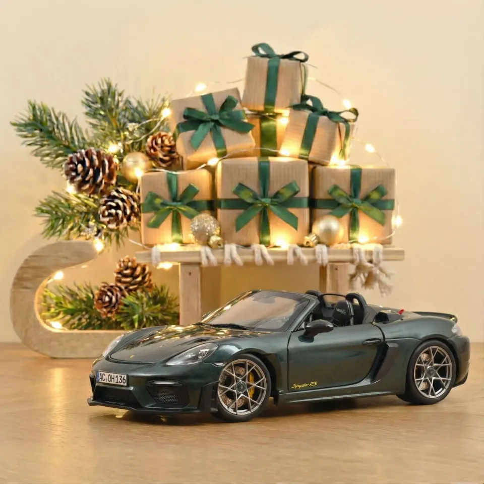 Norev Porsche 718 Spyder RS Weissach miniature 1/18 vert 2023