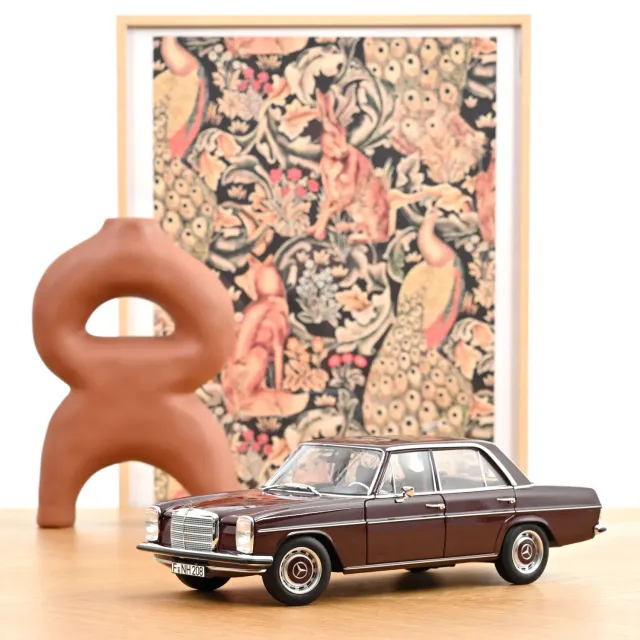Norev Mercedes-Benz 200 1968 miniature 1/18 rouge brun foncé