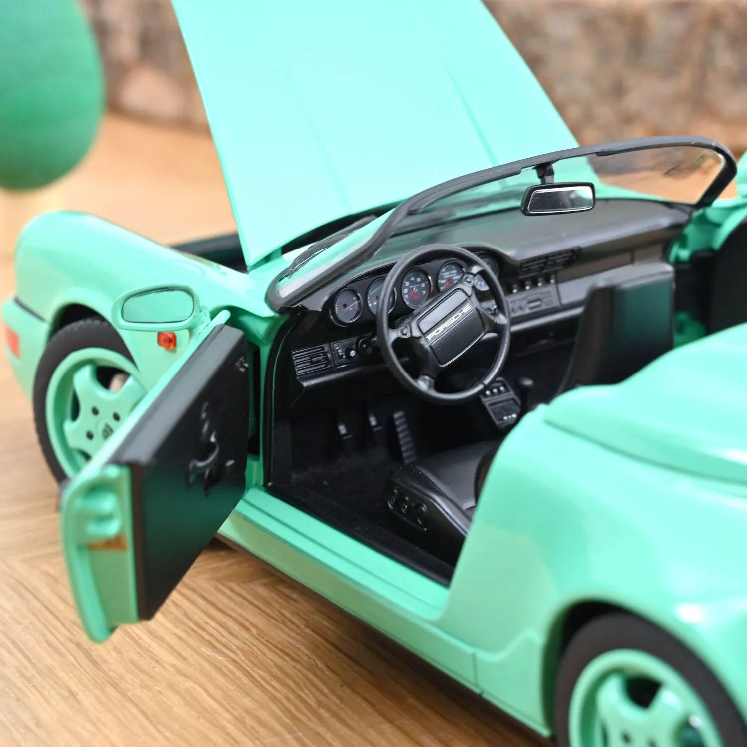 Norev Porsche 911 Speedster 1993 miniature 1/18 vert menthe 200 pcs