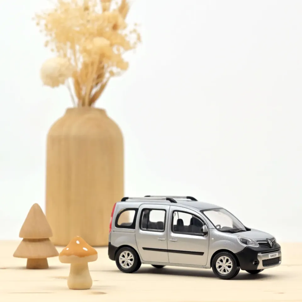 Norev Renault Kangoo Ludospace 2013 argent miniature 1/43 monospace