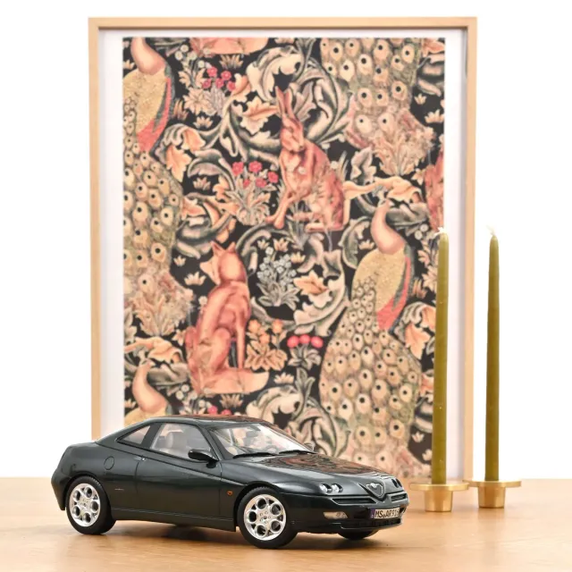 Norev Alfa Romeo GTV 2001 voiture miniature 1/18 vert Coventry