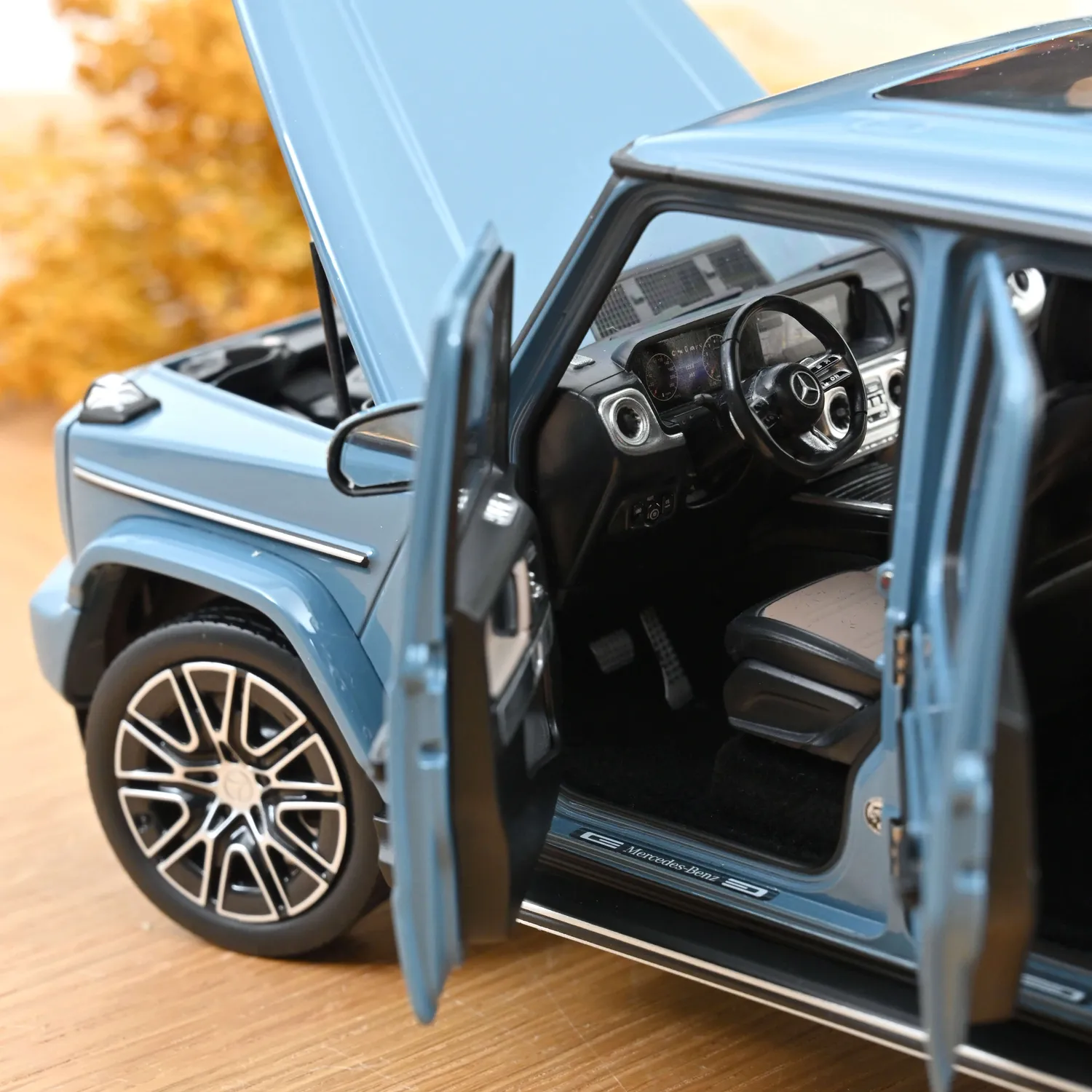 Norev Mercedes Classe G 2024 miniature 1/18 Bleu Vintage