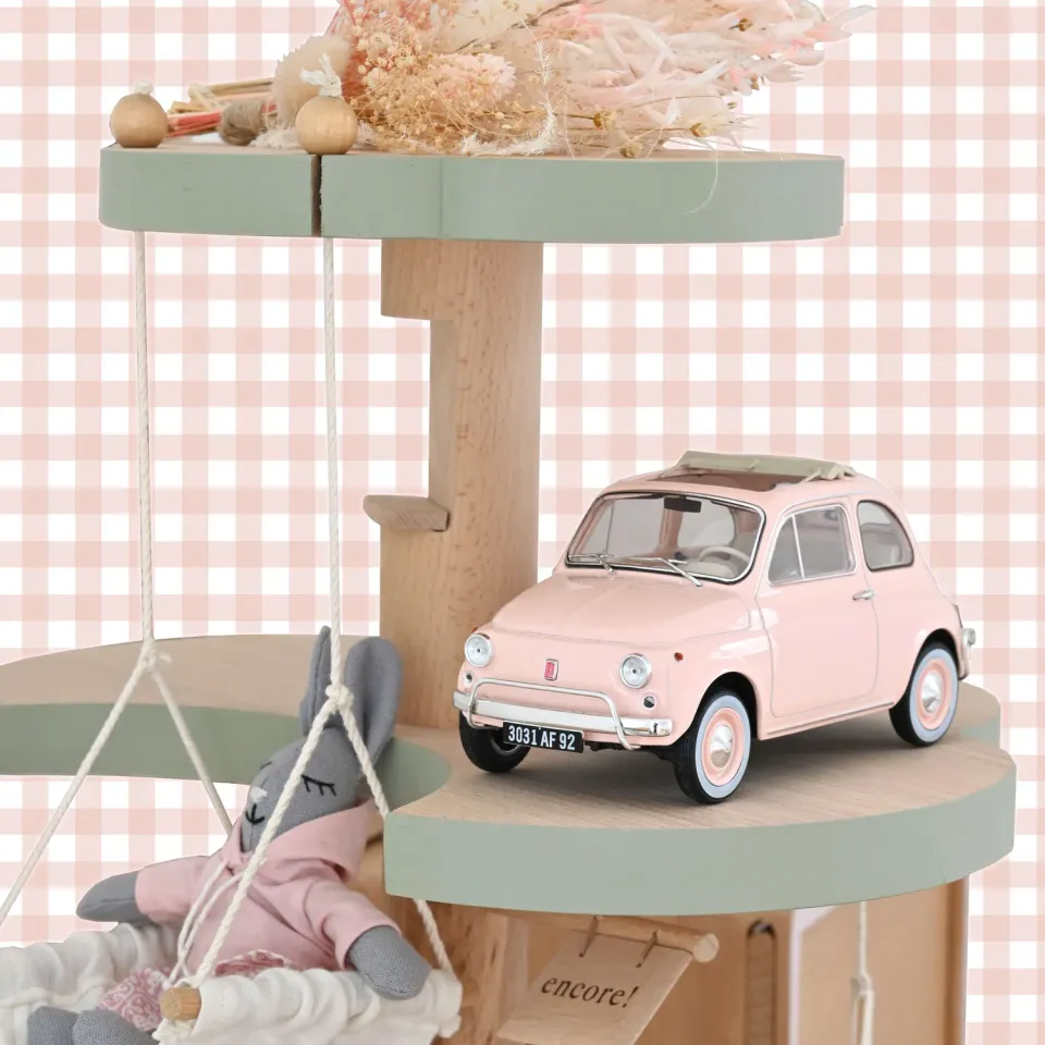 Norev Fiat 500 L 1968 miniature 1/18 Rose naissance