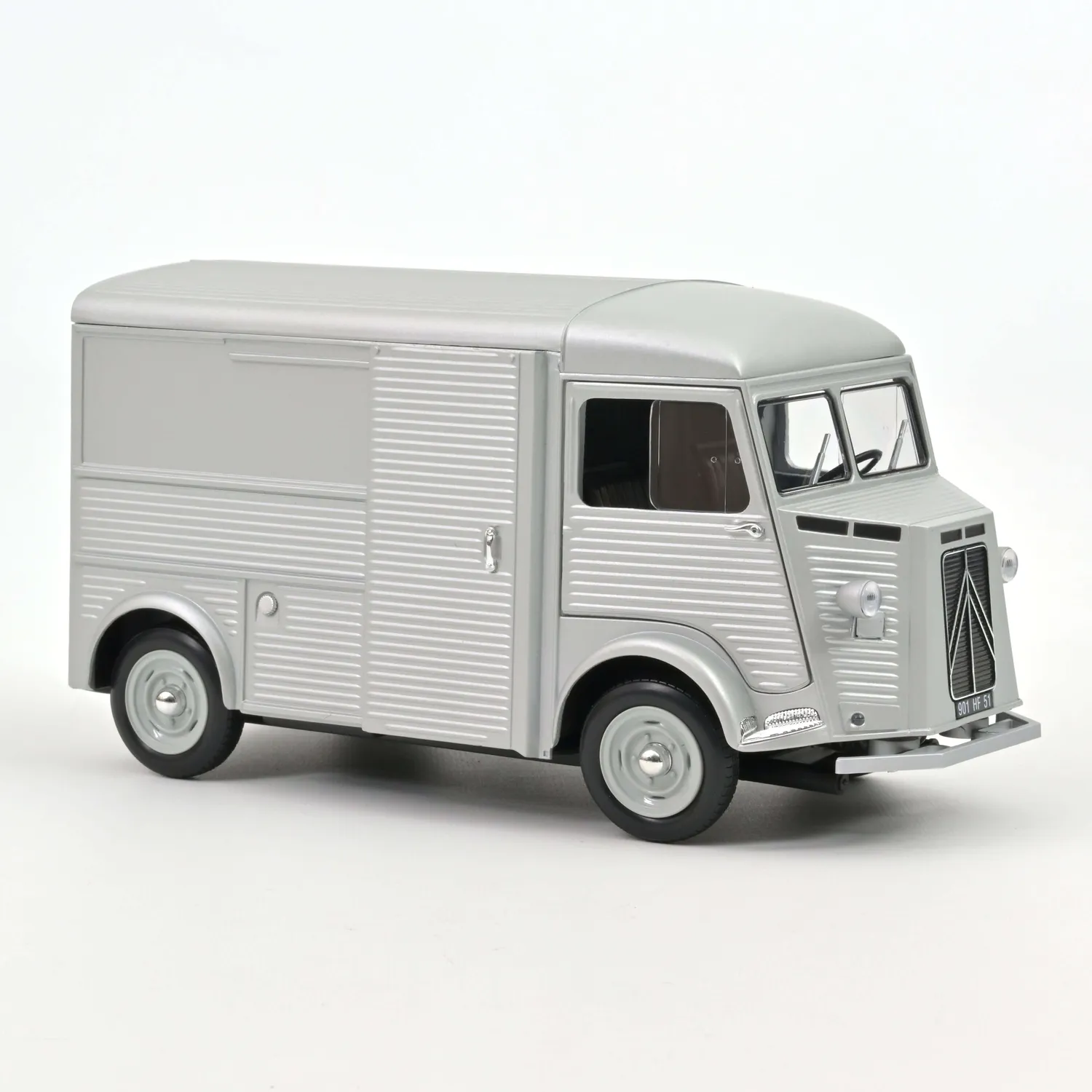 Norev Citroën Type H 1952 miniature argent grande échelle