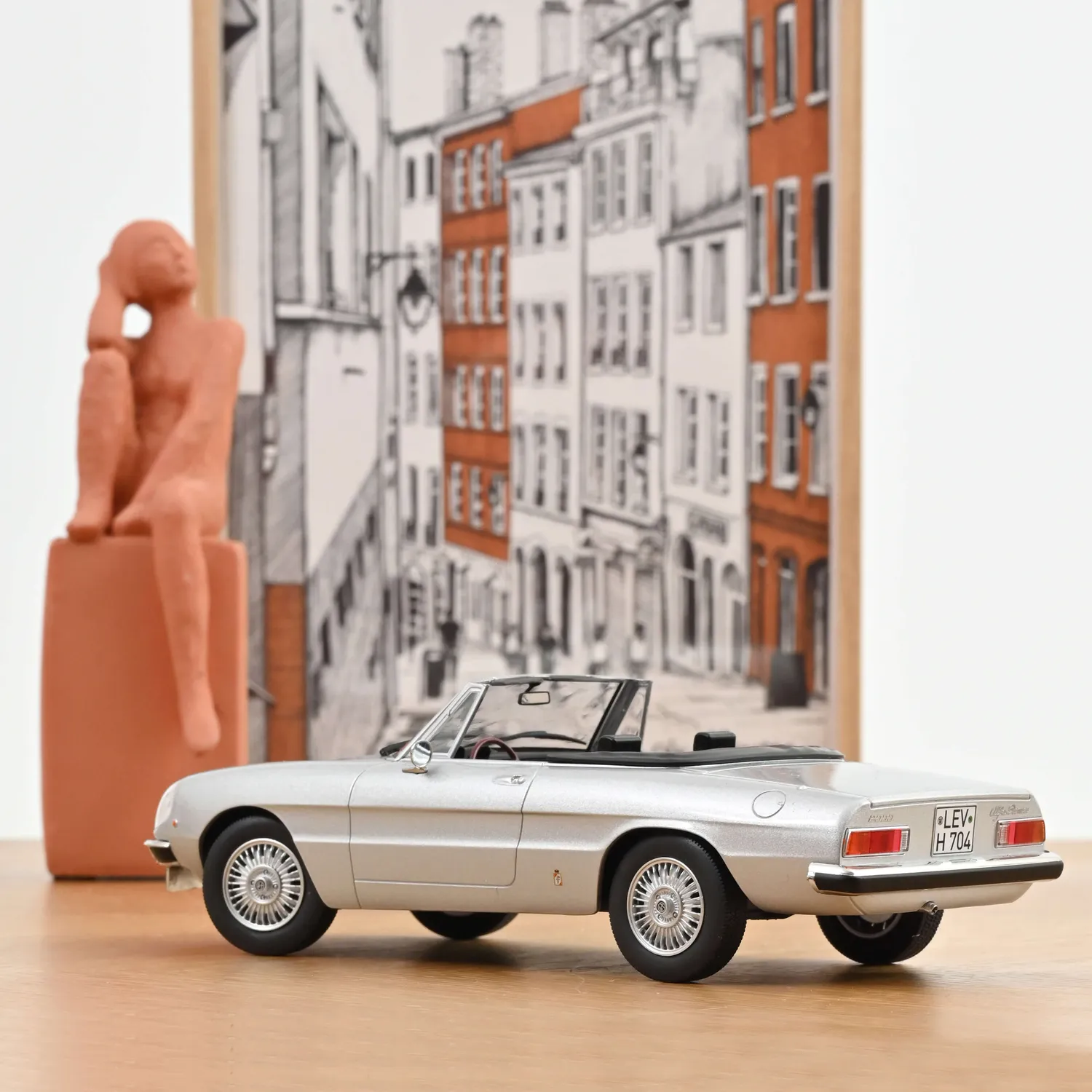 Norev Alfa Romeo 2000 Spider 1973 miniature 1/18 gris