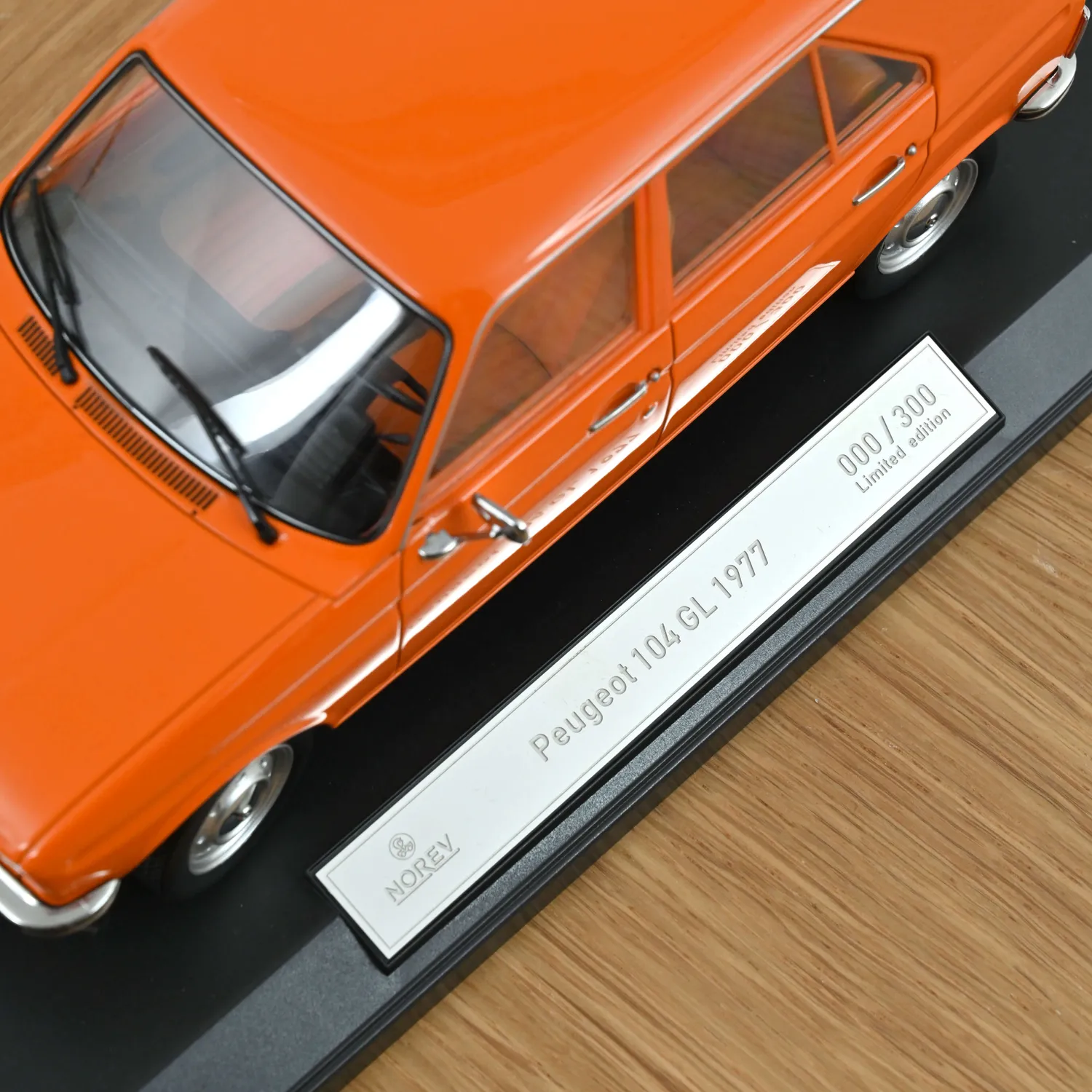 Norev Peugeot 104 GL 1977 voiture miniature 1/18 orange 300 pcs