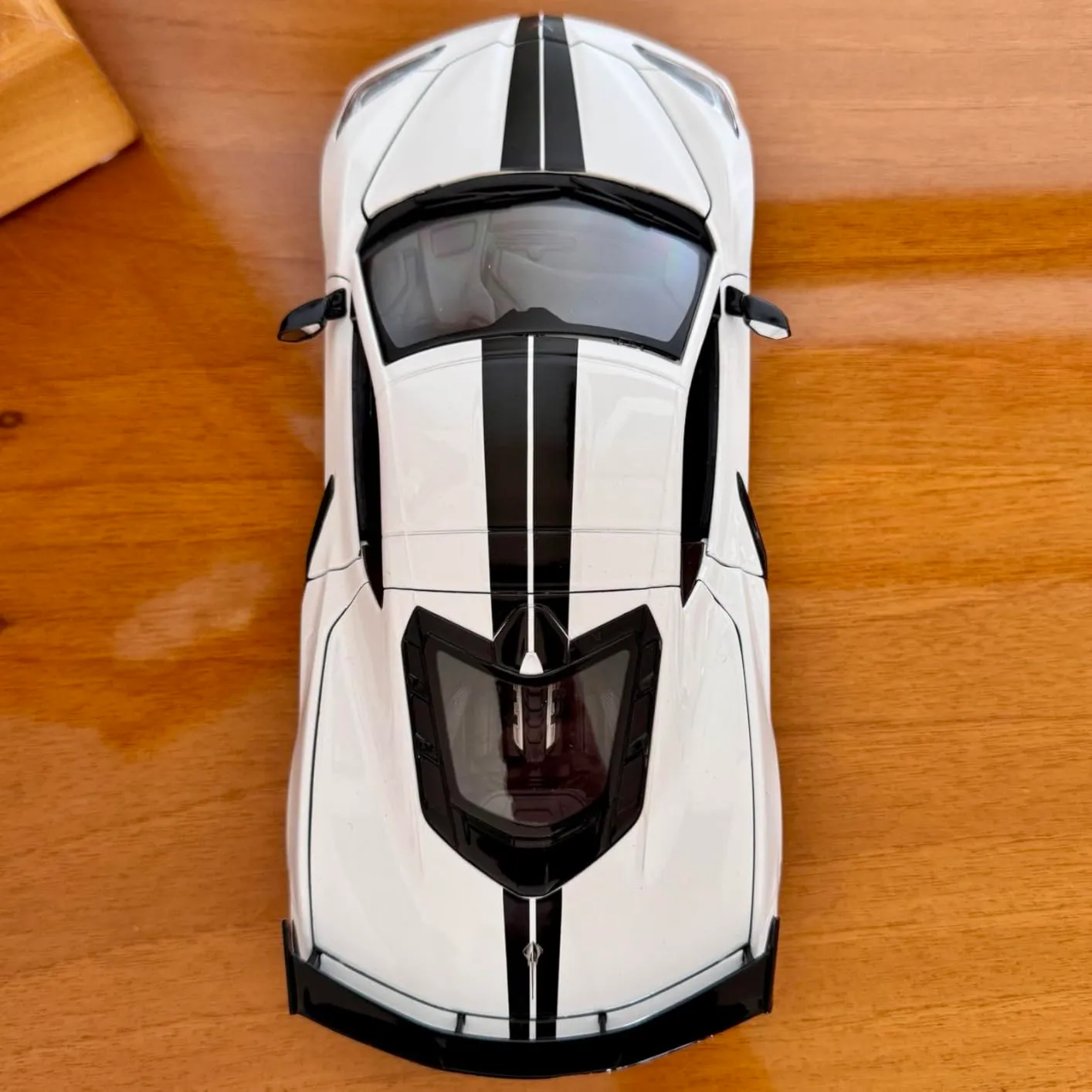 Maisto Chevrolet Corvette Stingray voiture miniature coupé 1/18