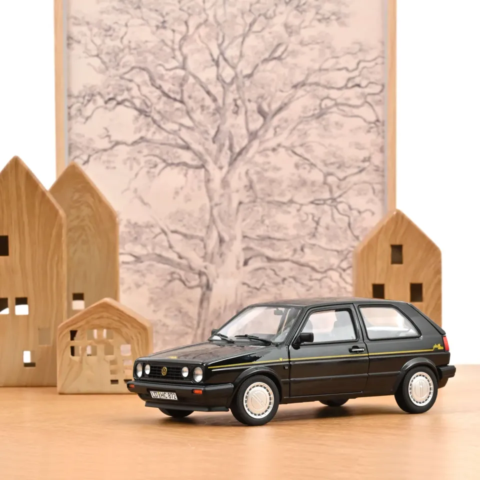 Norev VW Golf Plus Ultra 1990 miniature 1/18 noir 300 pcs
