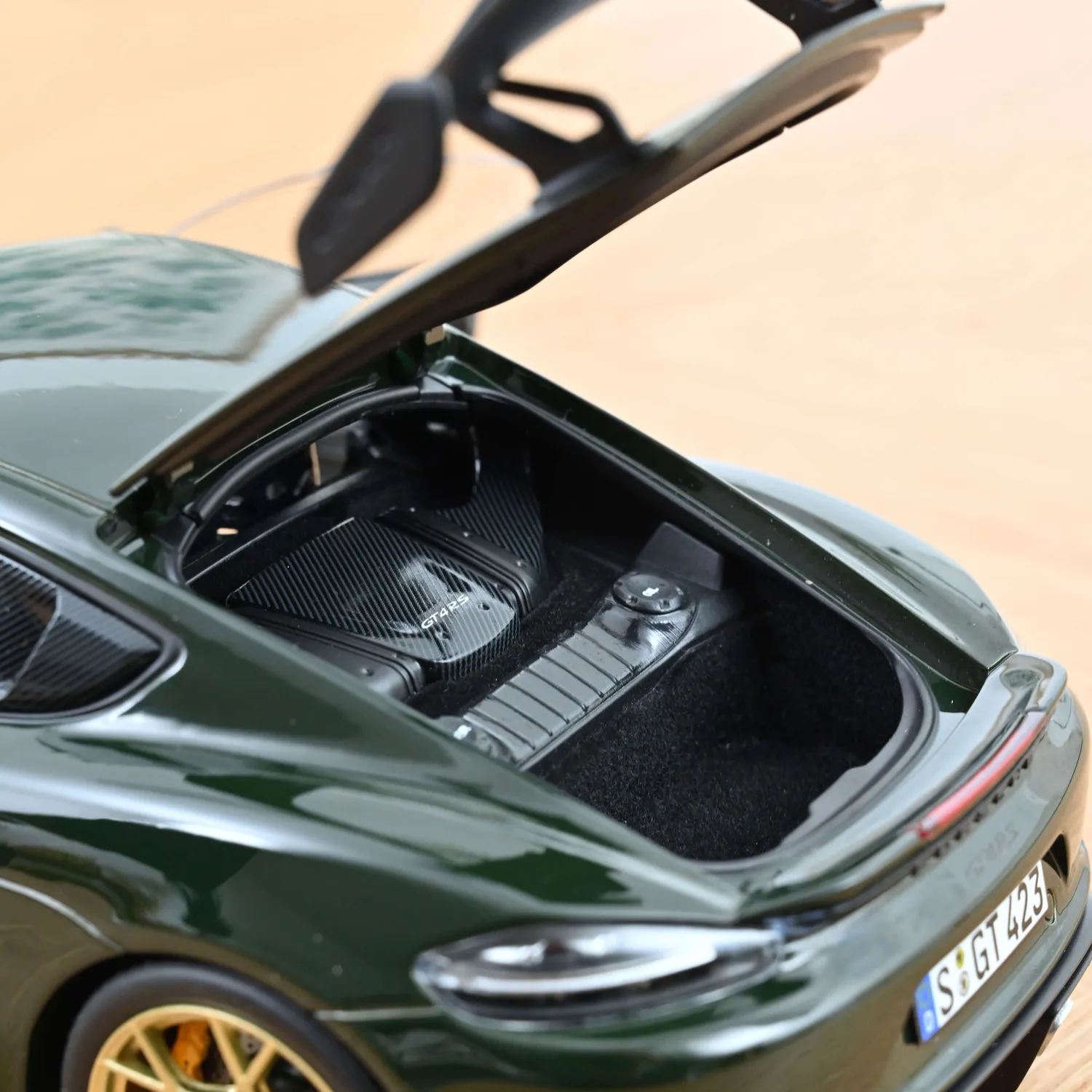 Norev Porsche Cayman GT4 RS 2023 miniature 1/18 vert