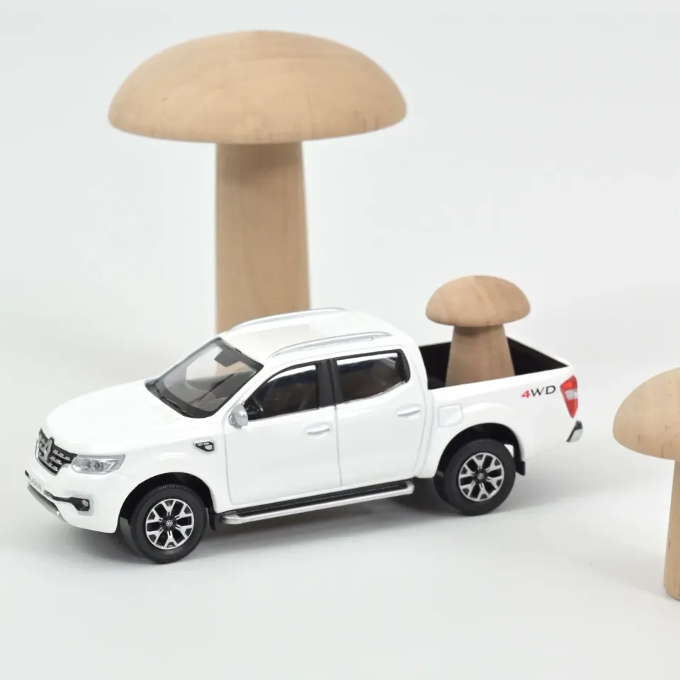 Norev Renault Alaskan 2017 miniature 1/43 blanc pick-up