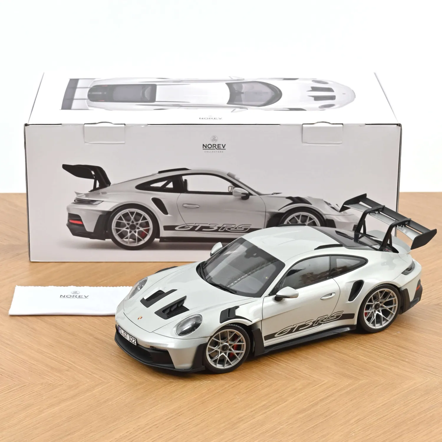 Norev Porsche 911 GT3 RS 2022 miniature 1/12 argent GT
