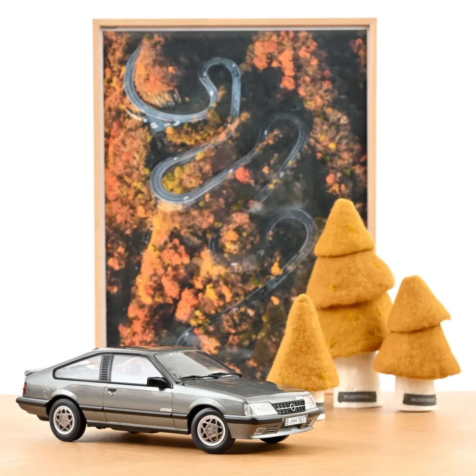 Norev Opel Monza GSE 1984 voiture miniature 1/18 anthracite