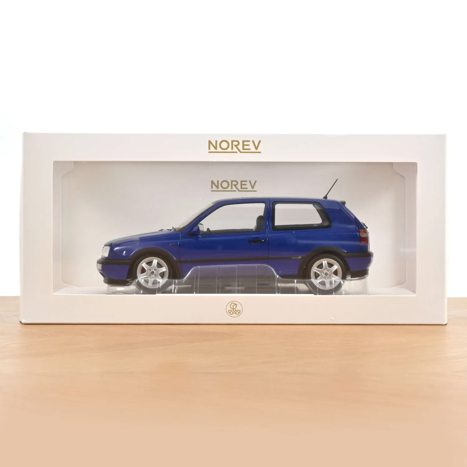Norev VW Golf GTI Color Concept 1994 miniature 1/18 bleu jazz
